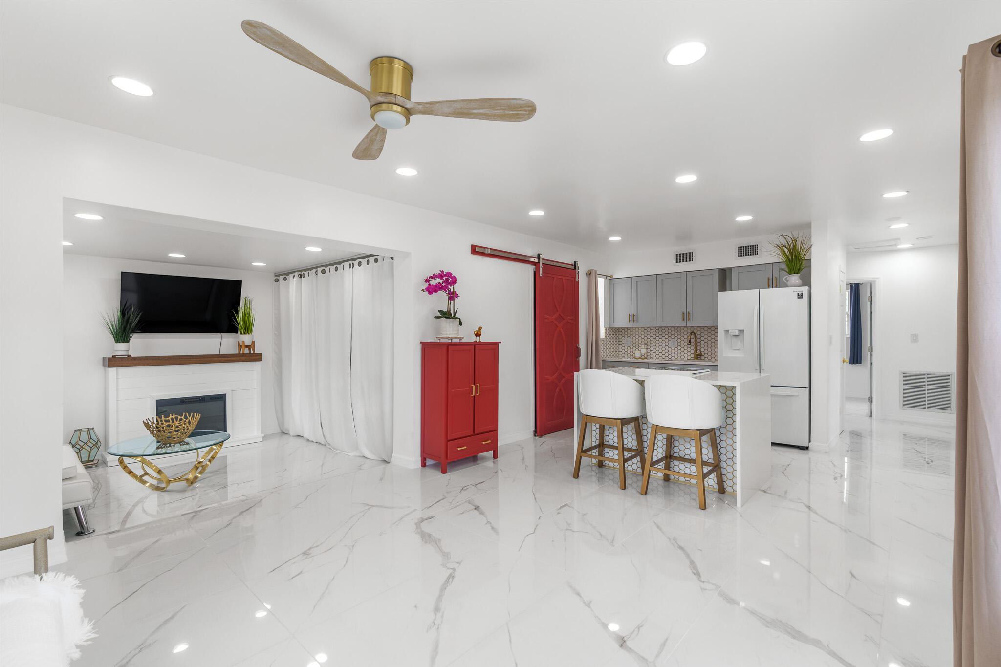 201 NE 28th Court — photo