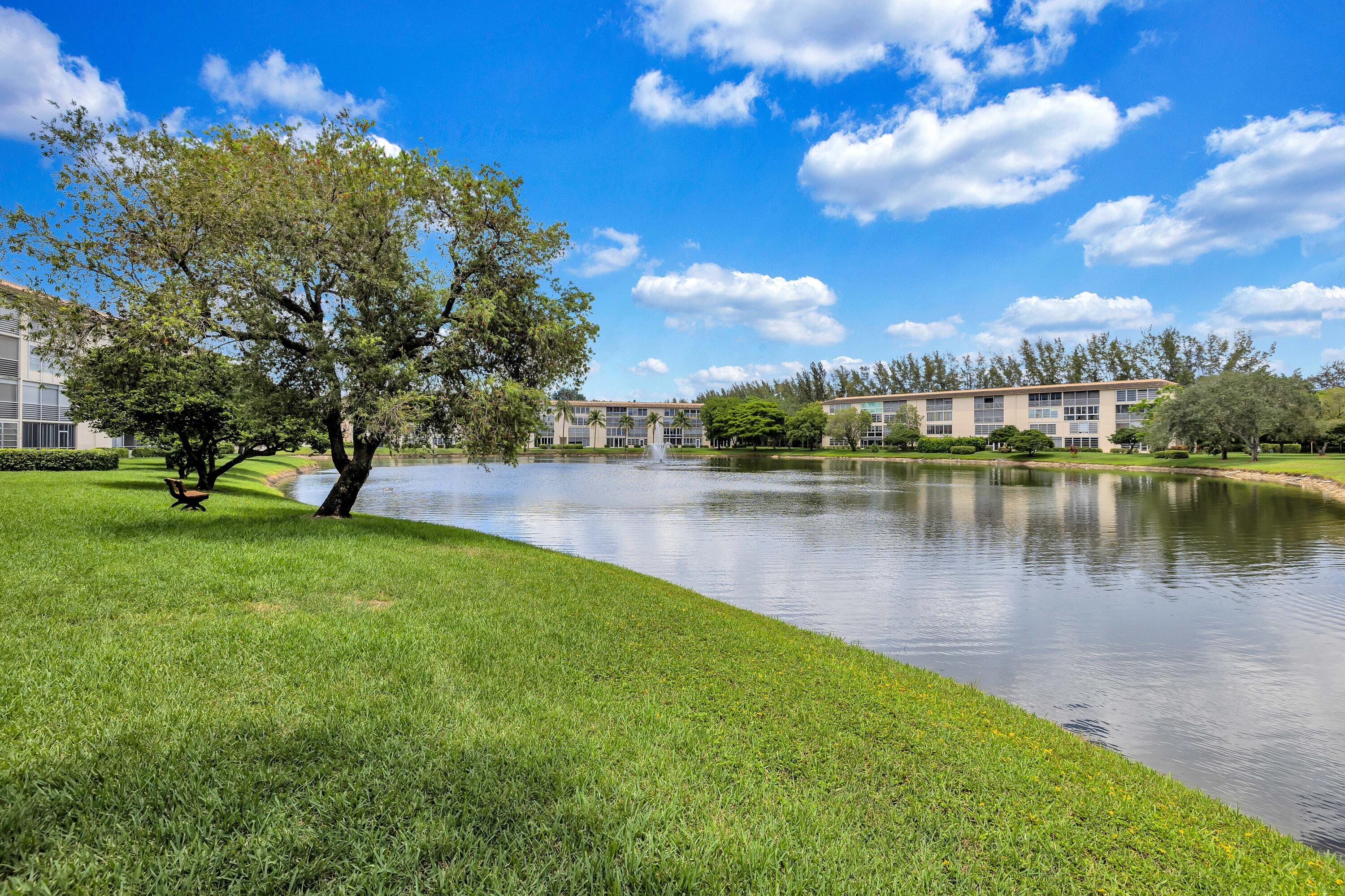 1902 Bermuda Circle L2 — photo