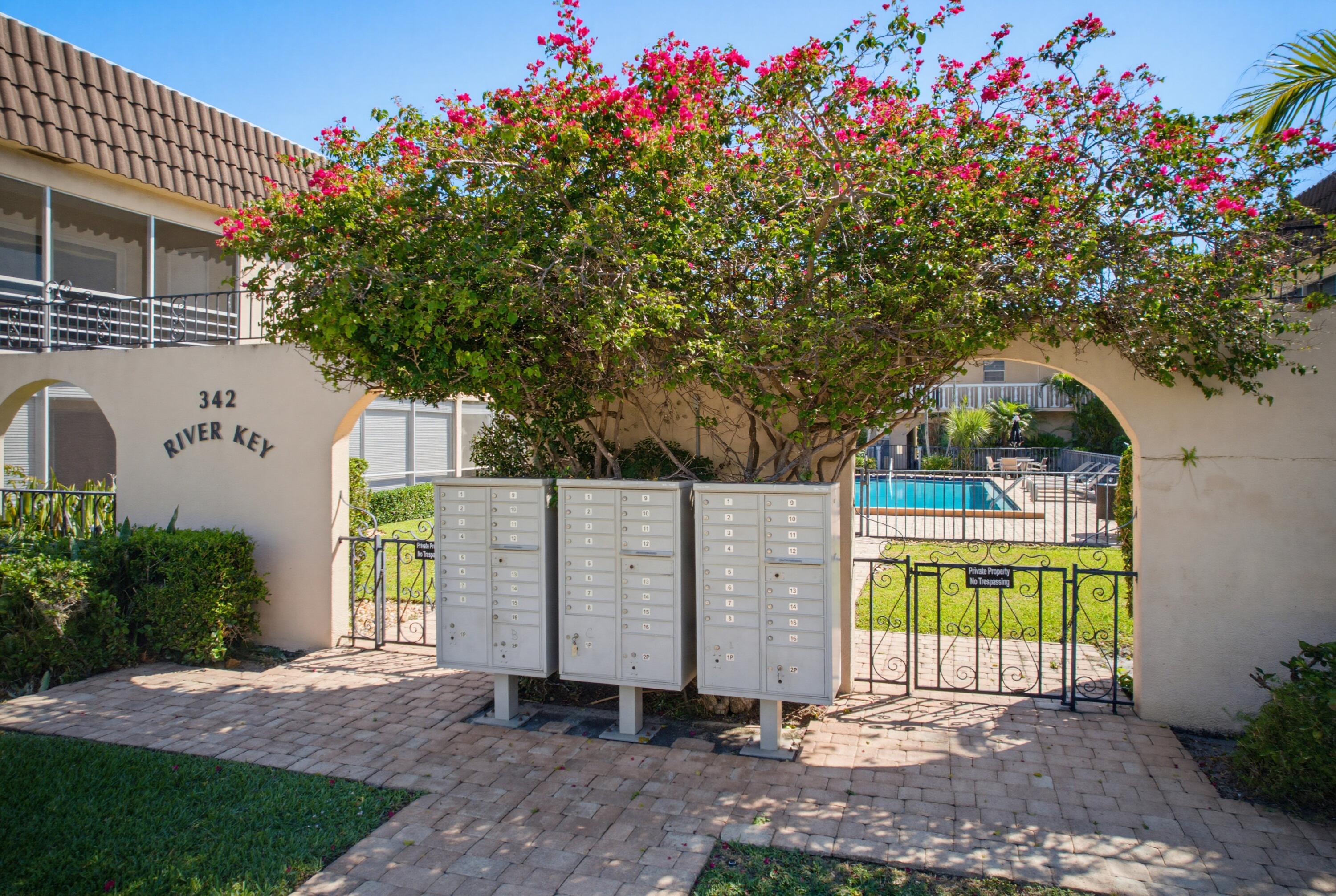 342 Southwind Drive 118 — photo