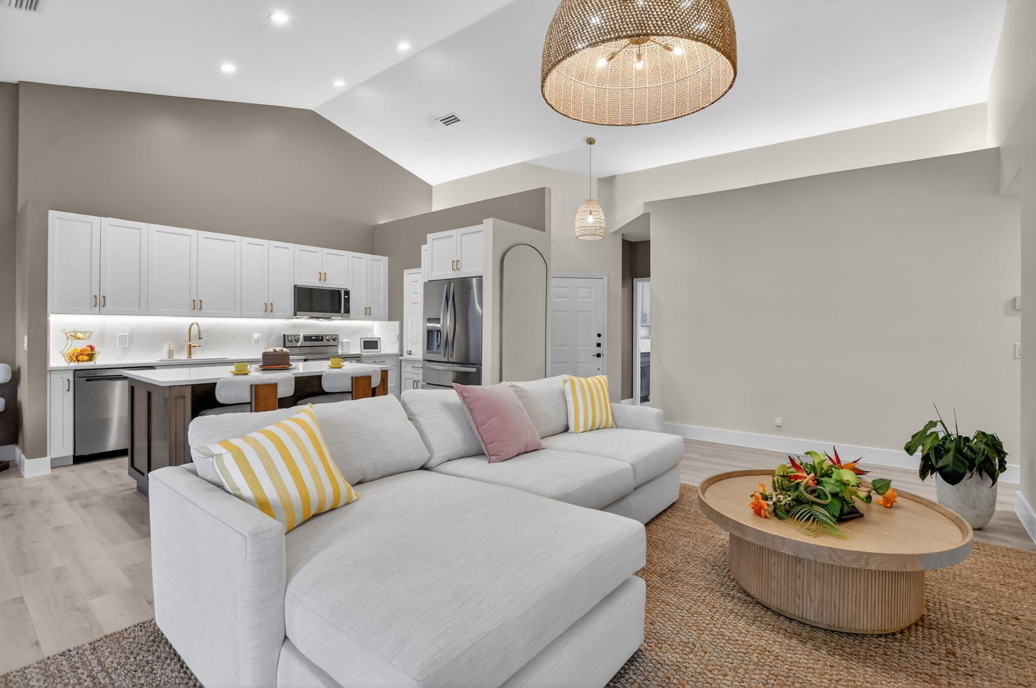 5801 Coach House Circle E, Boca Raton, FL 33486 — photo 2