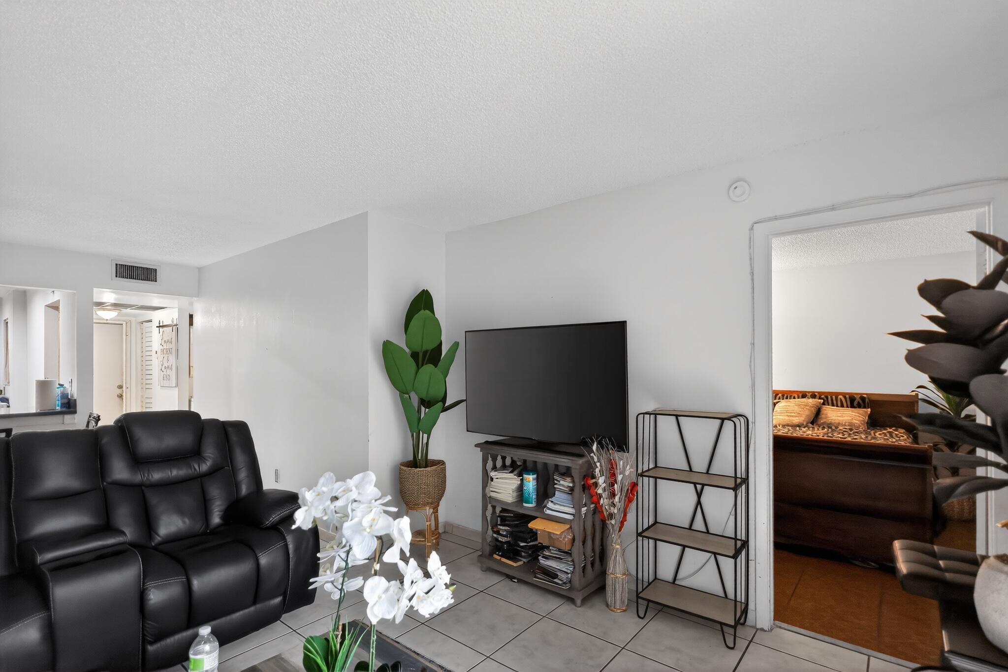 20805 NE 8th Court 101-21 — photo