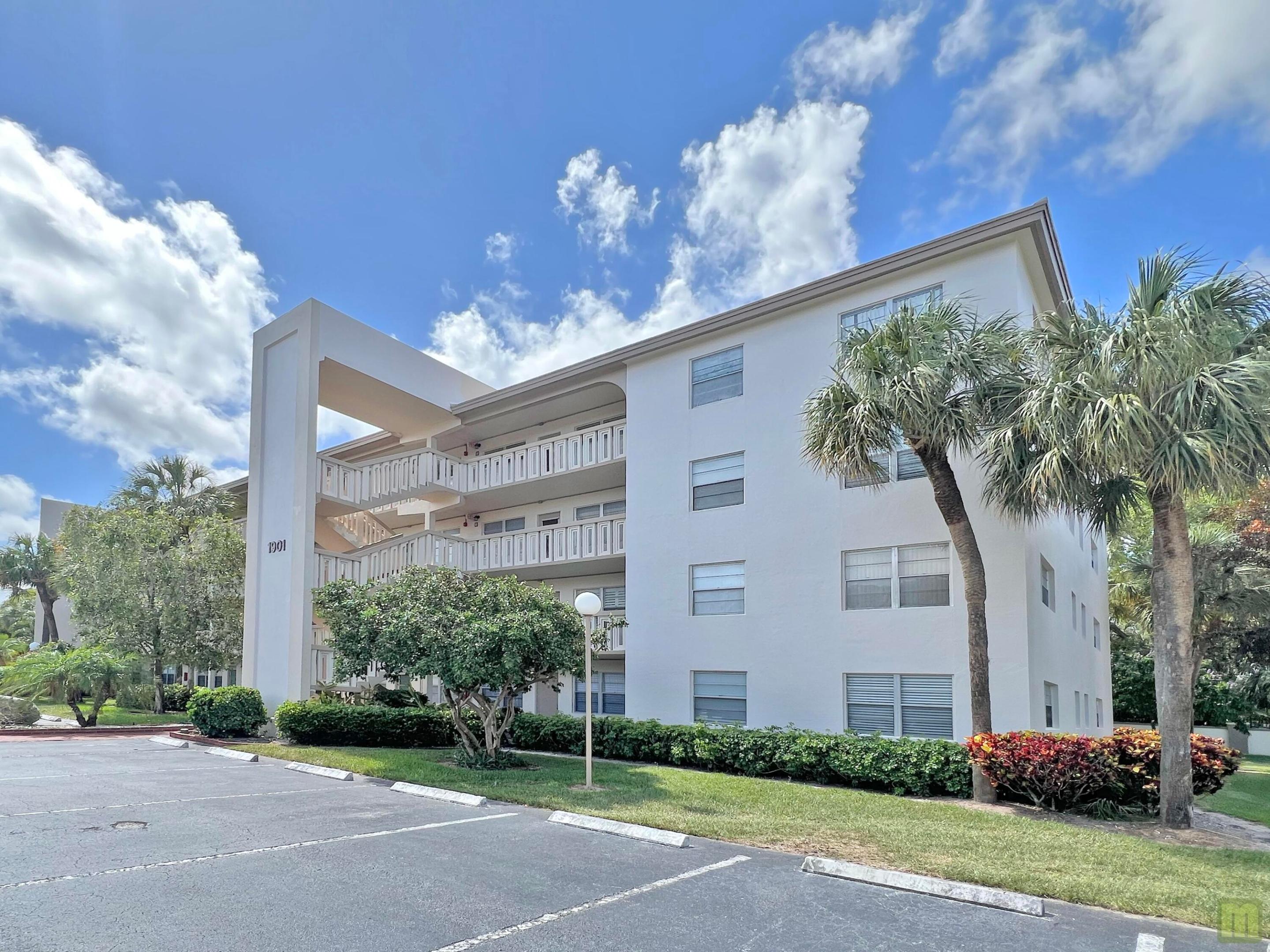 1901 Bermuda Circle M2 — photo
