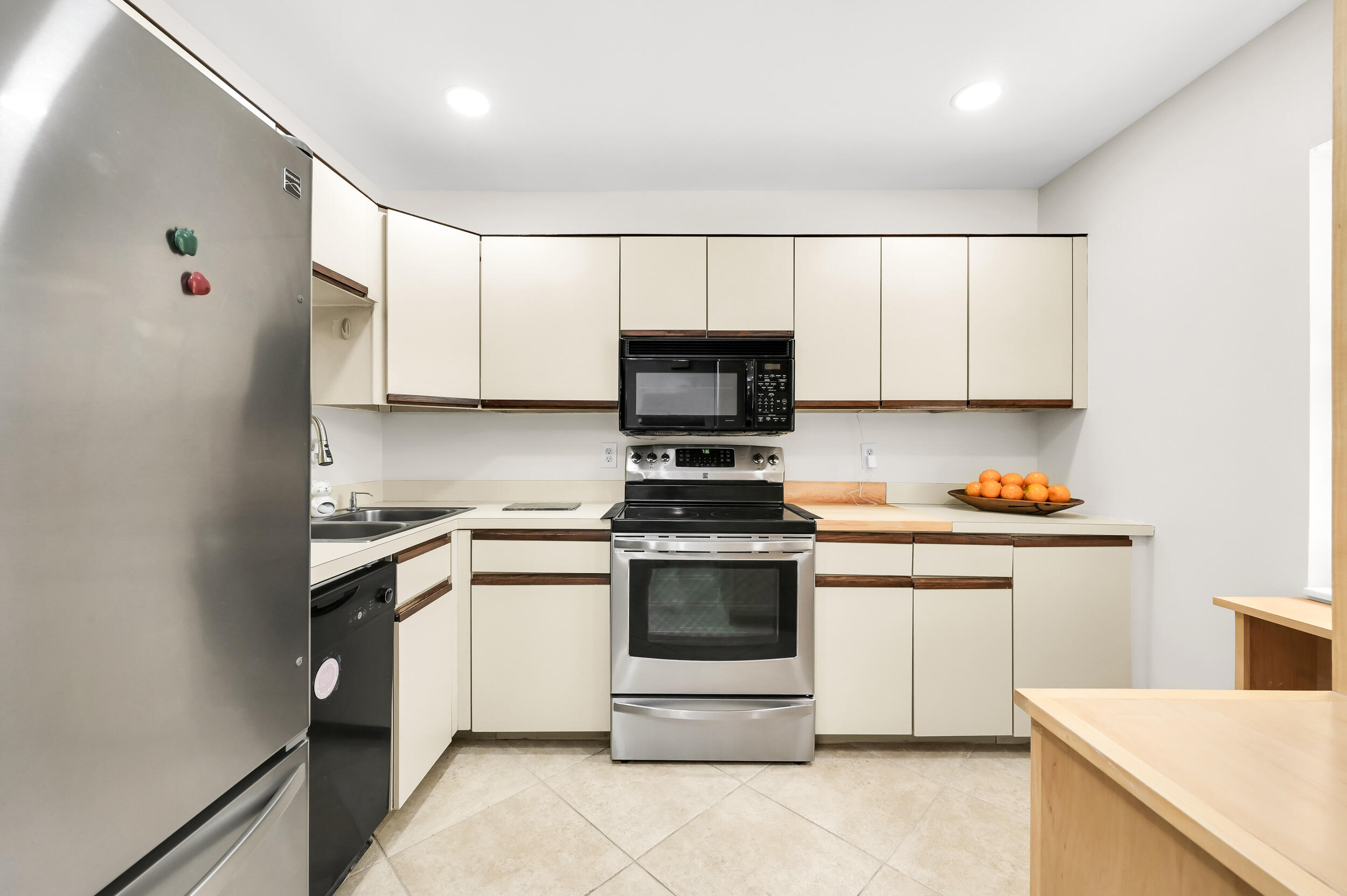 3077 Carambola Circle S — photo
