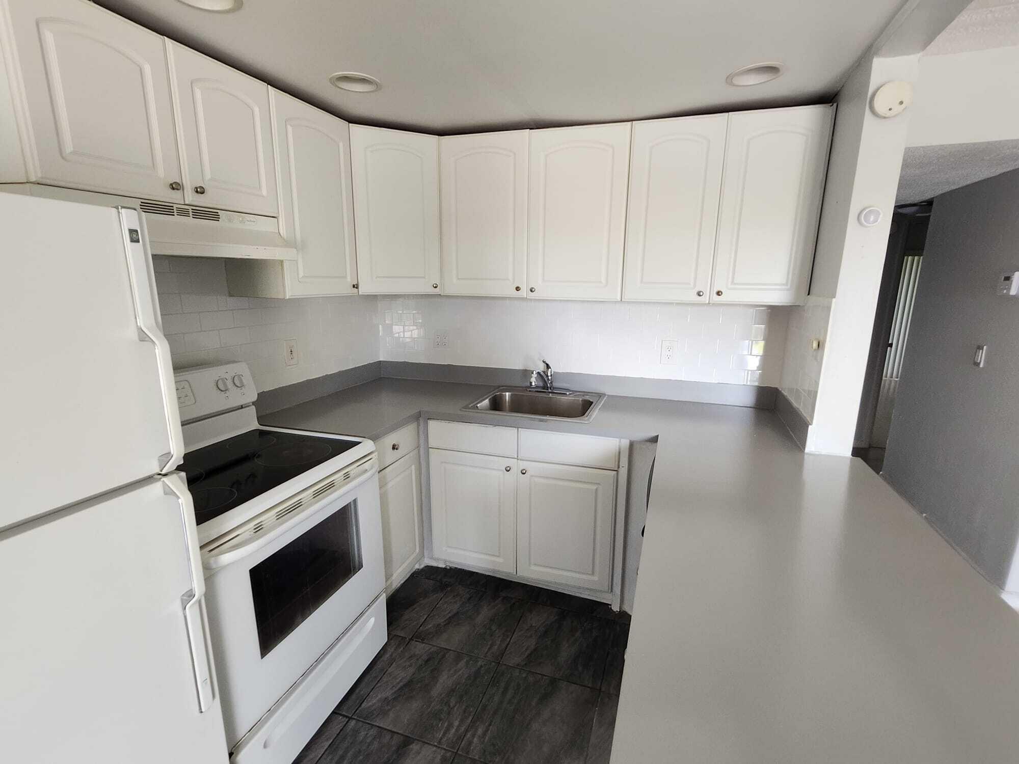 100 Village Green Circle E B212 — photo