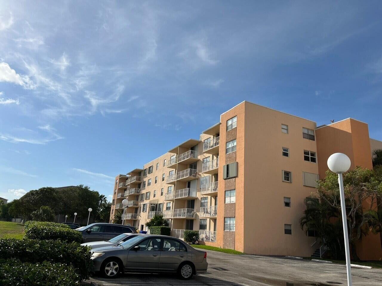 480 Executive Center Drive 4a — photo