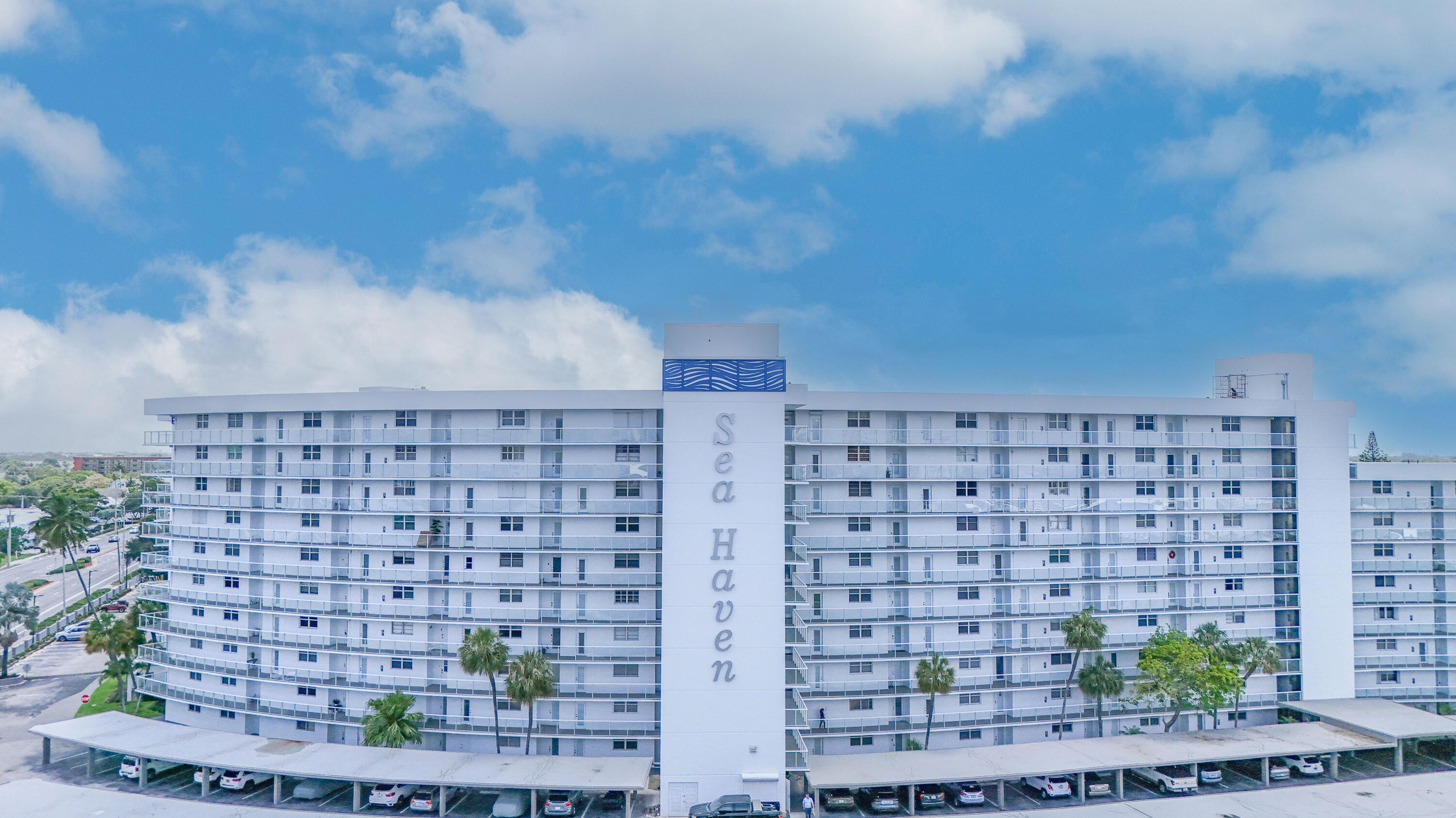 2731 NE 14th Street Causeway 923 — photo