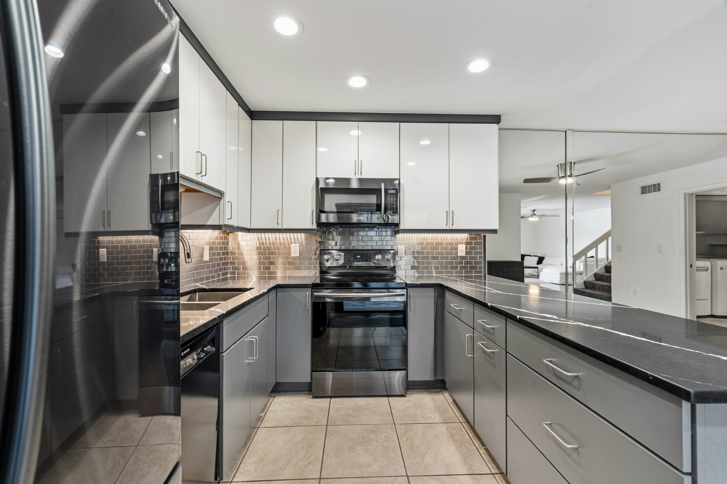 3852 Jefferson Street — photo