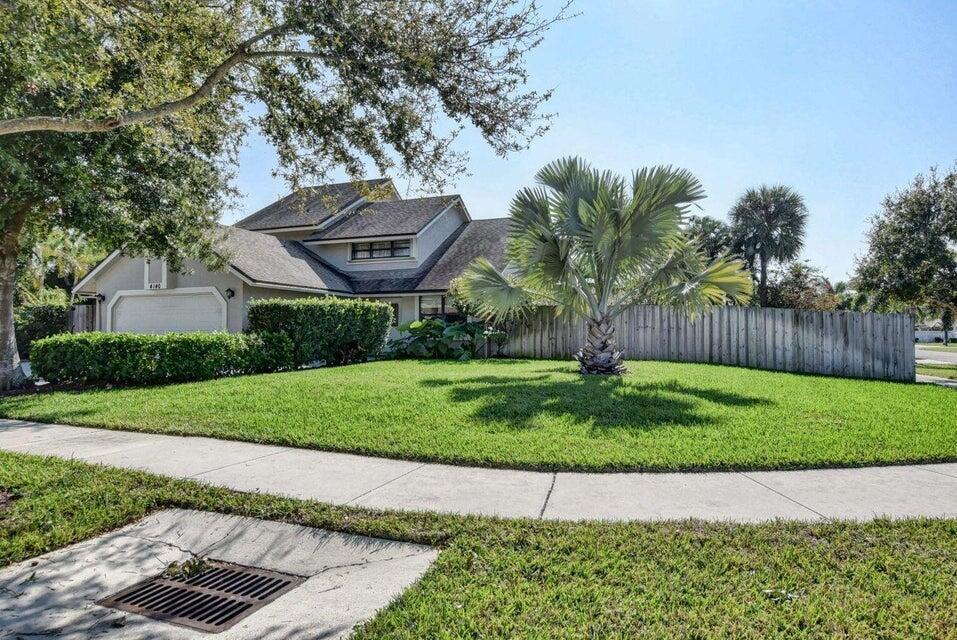 4140 Woods End Road — photo