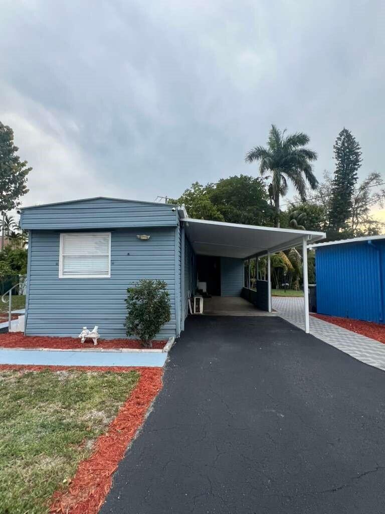 1495 Michelle Drive N 41 — photo
