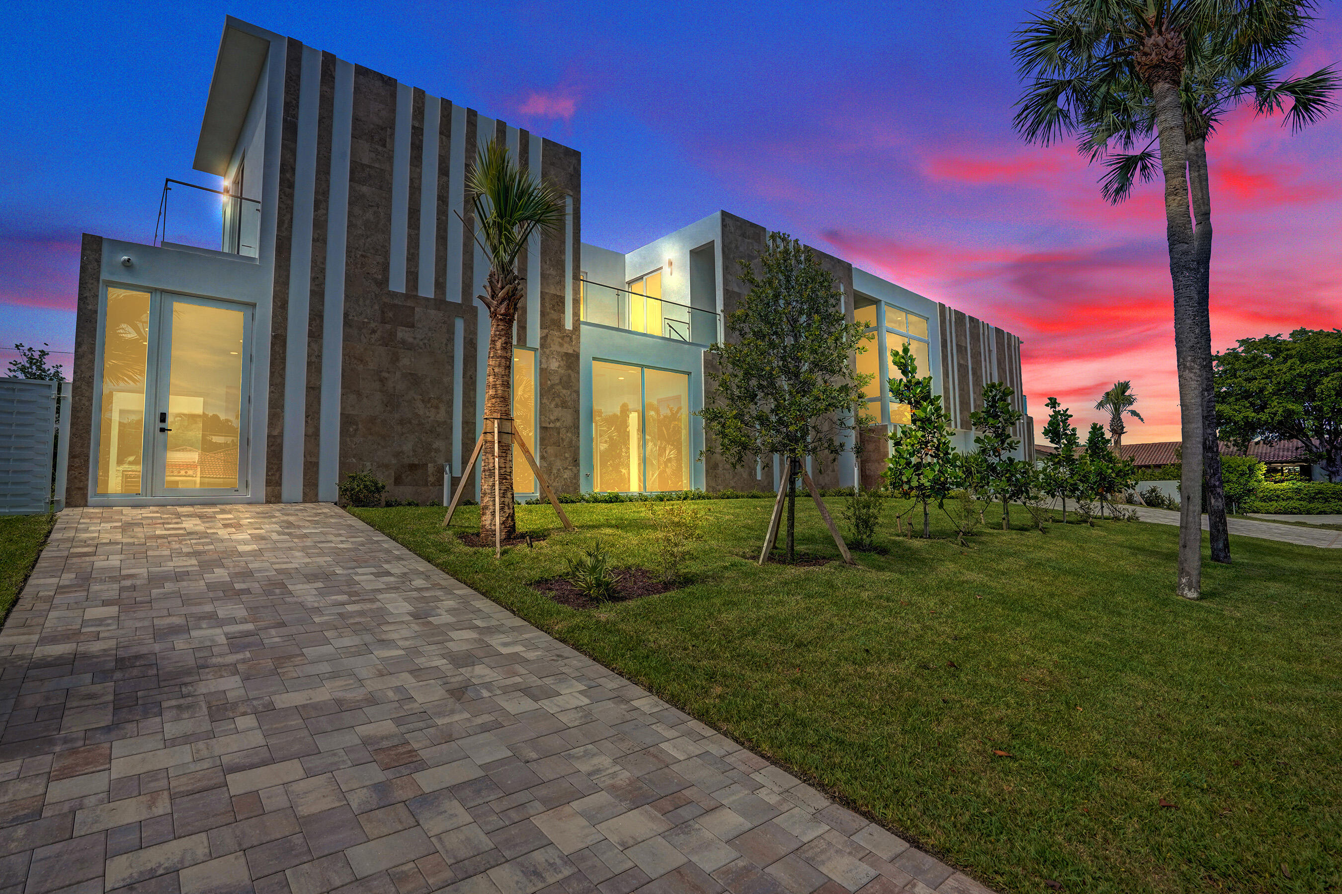 824 W Marbella Lane — photo