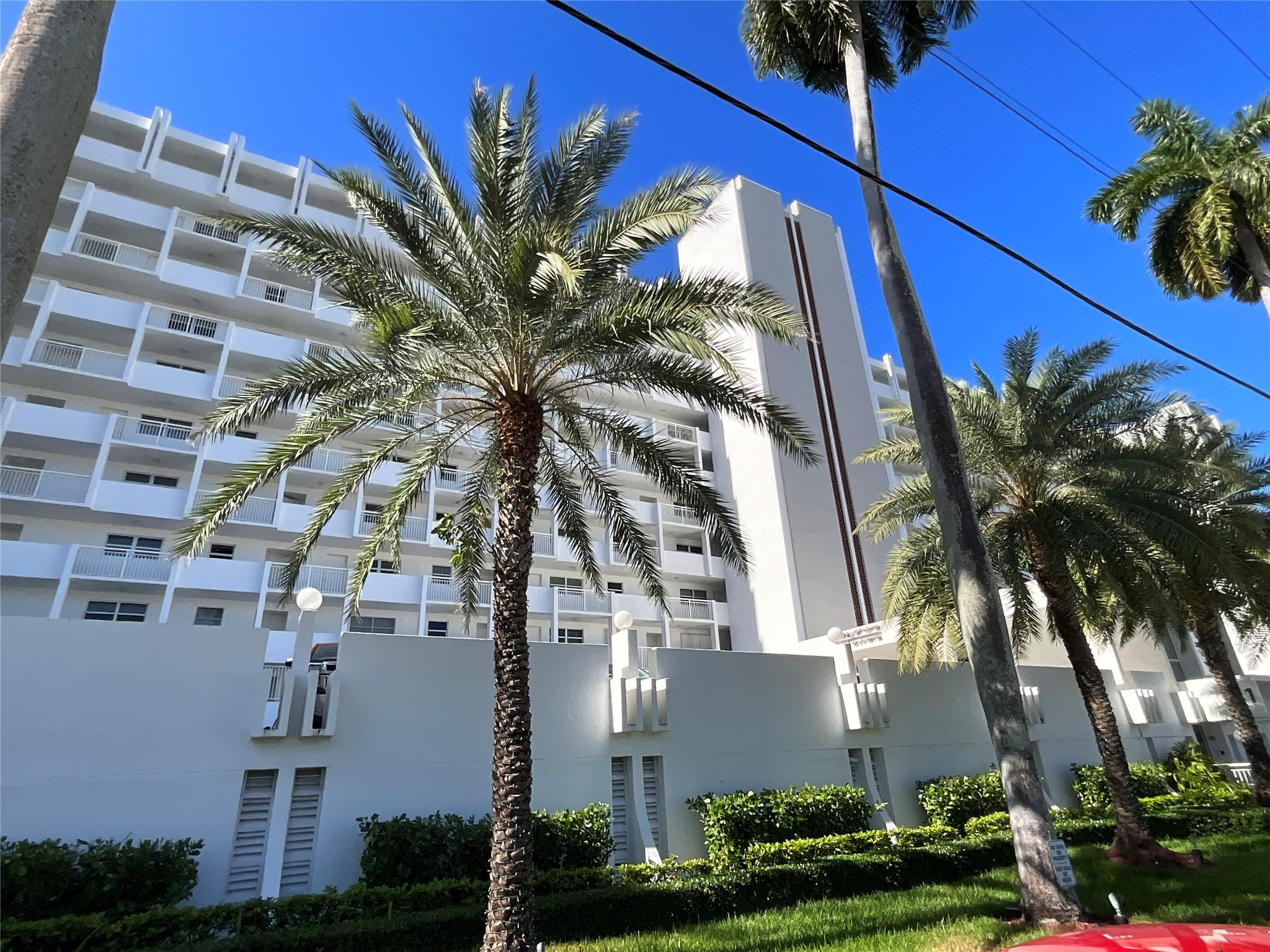 511 Bayshore Drive 405 — photo