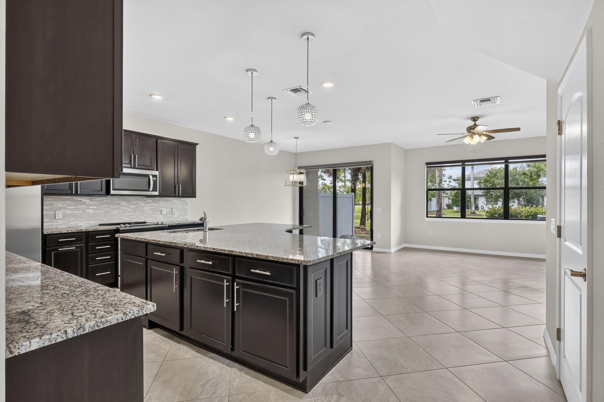 8347 Cadre Noir Road — photo