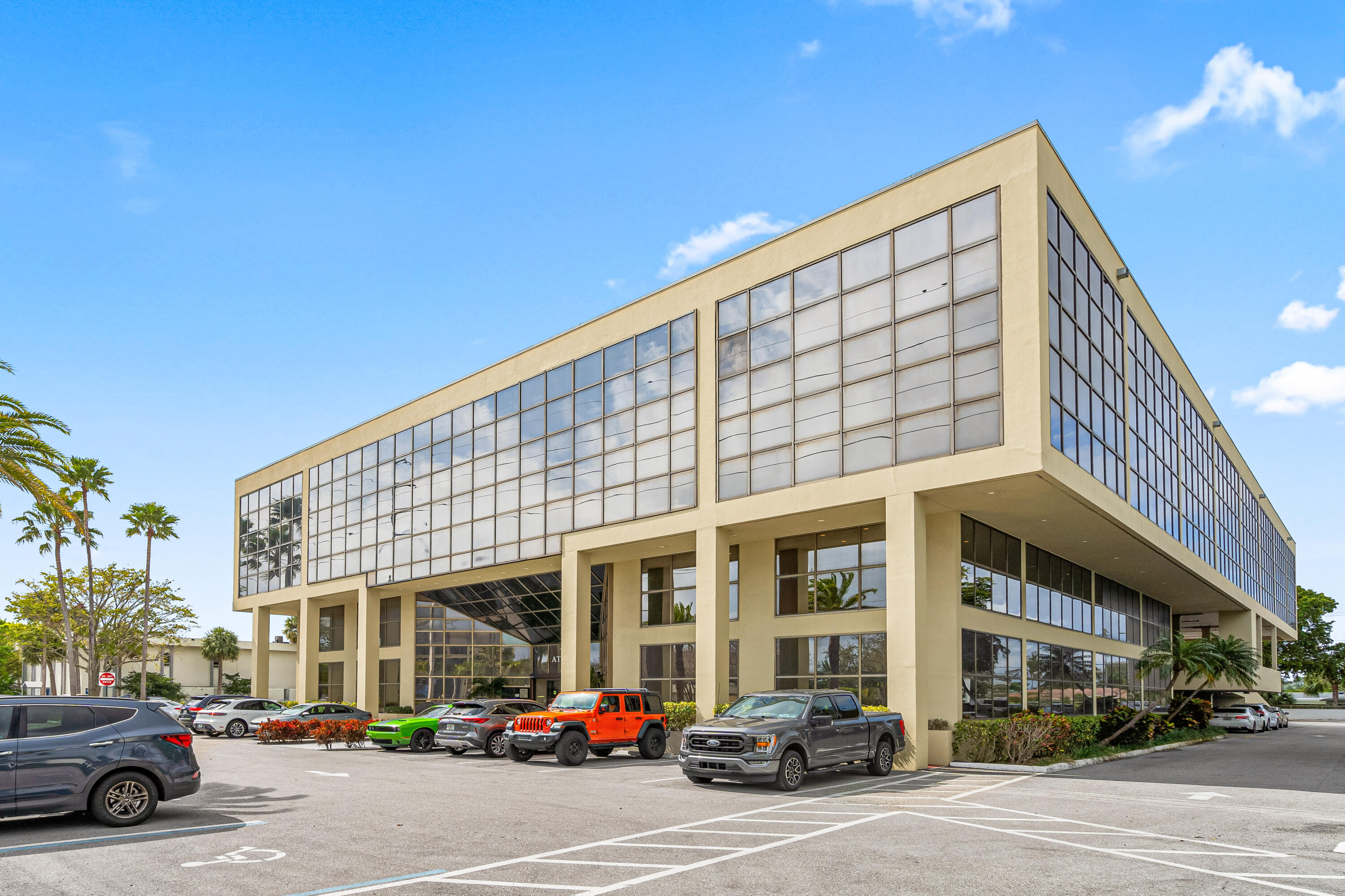 631 US-1, North Palm Beach, FL — photo