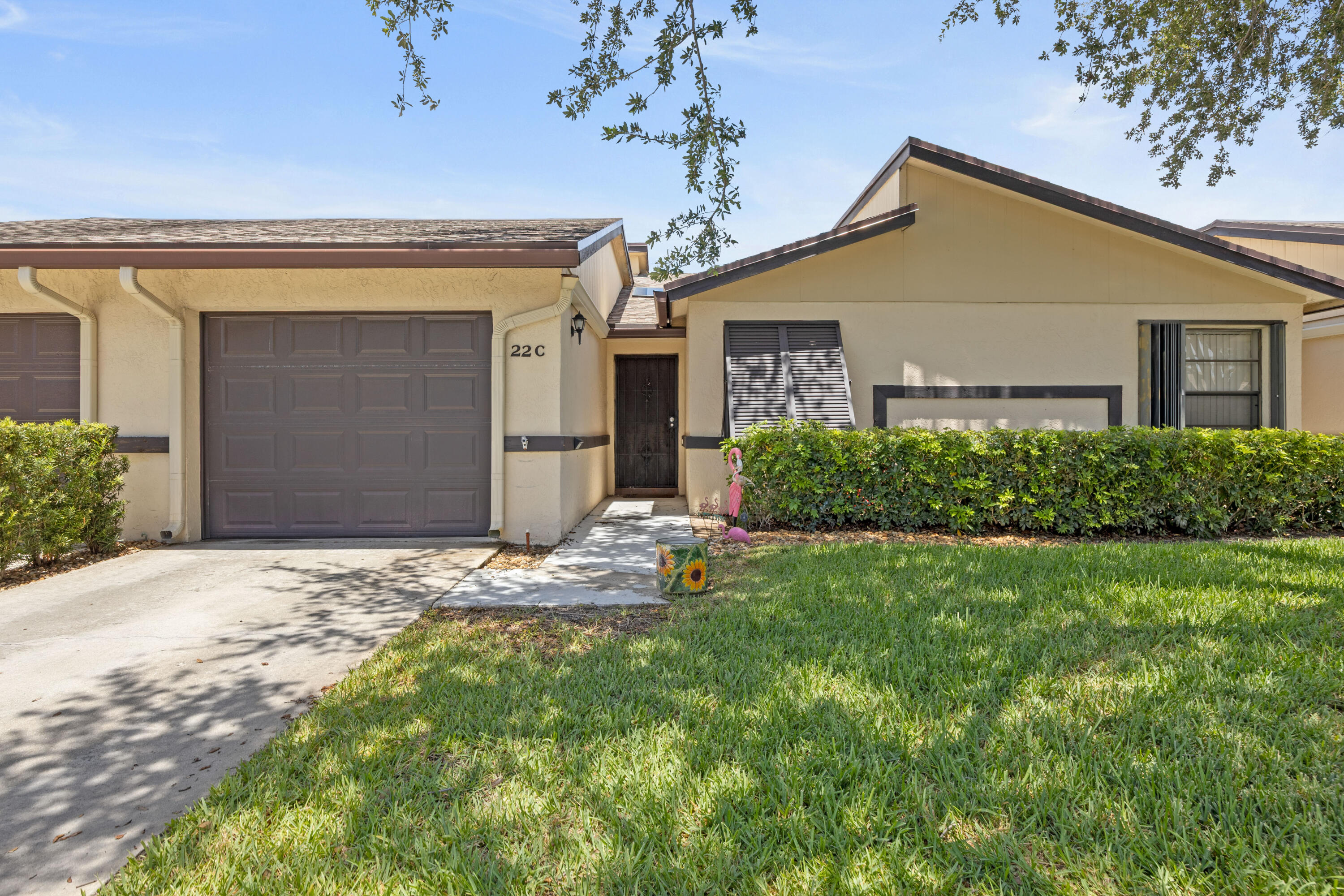 22 Ridge Pointe Drive Unit C — photo