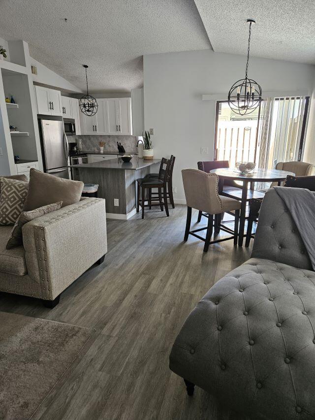 2812 Stoneway Lane Unit B — photo