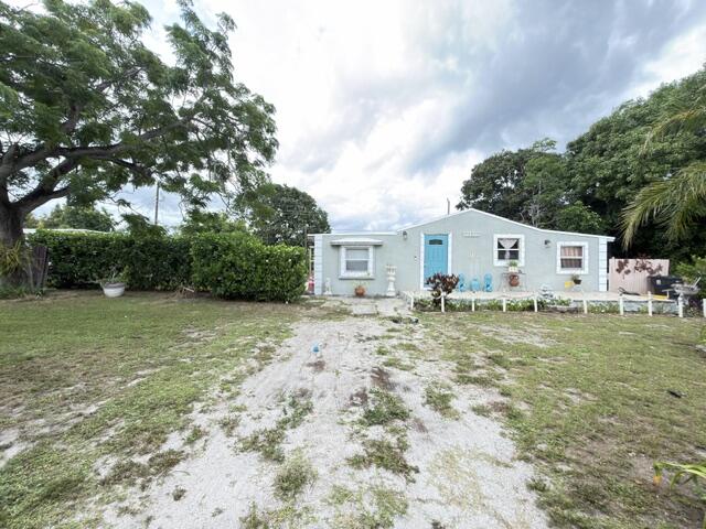 1185 Alto Road — photo