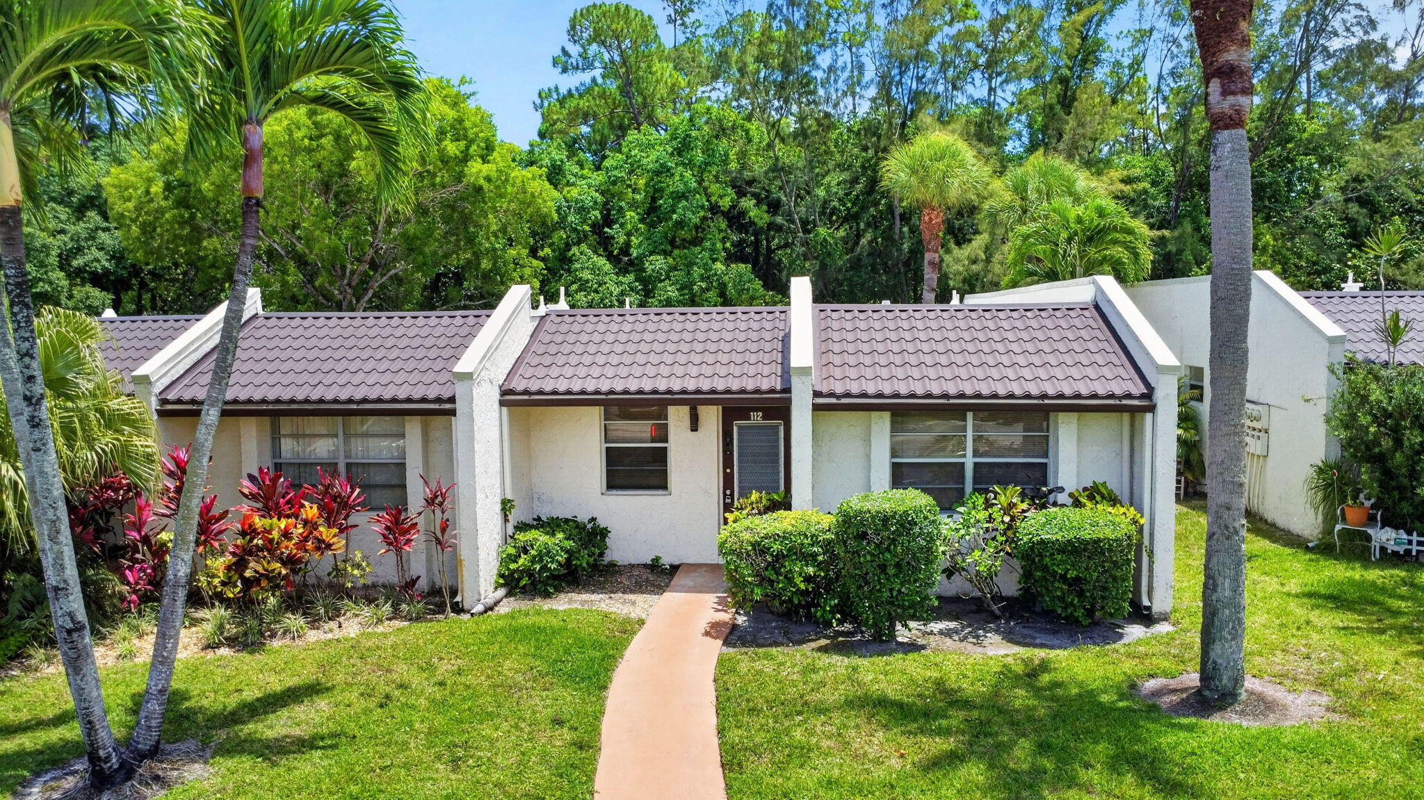 112 Lake Olive Drive — photo