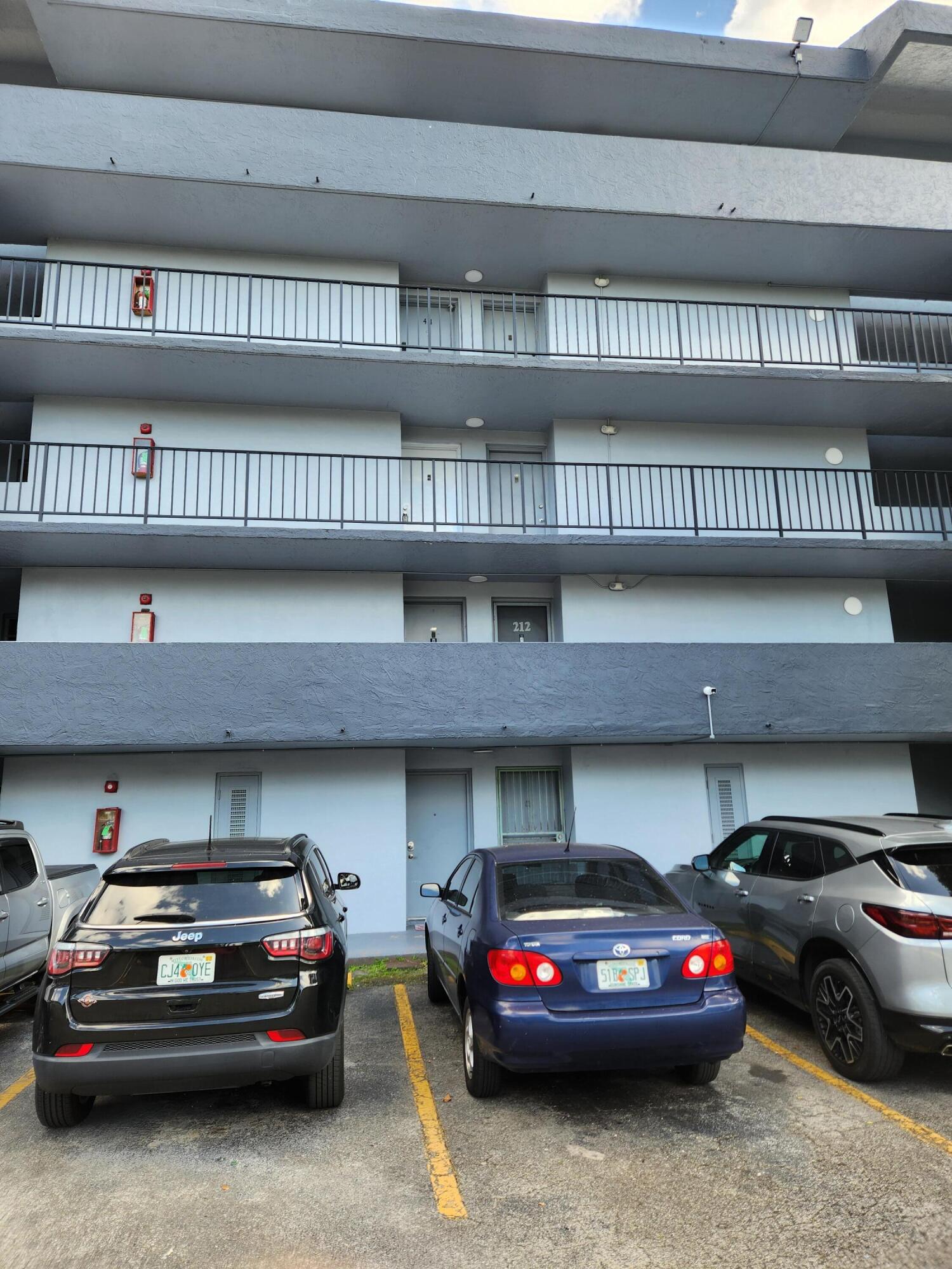 210 Fontainebleau Boulevard Unit 311 — photo