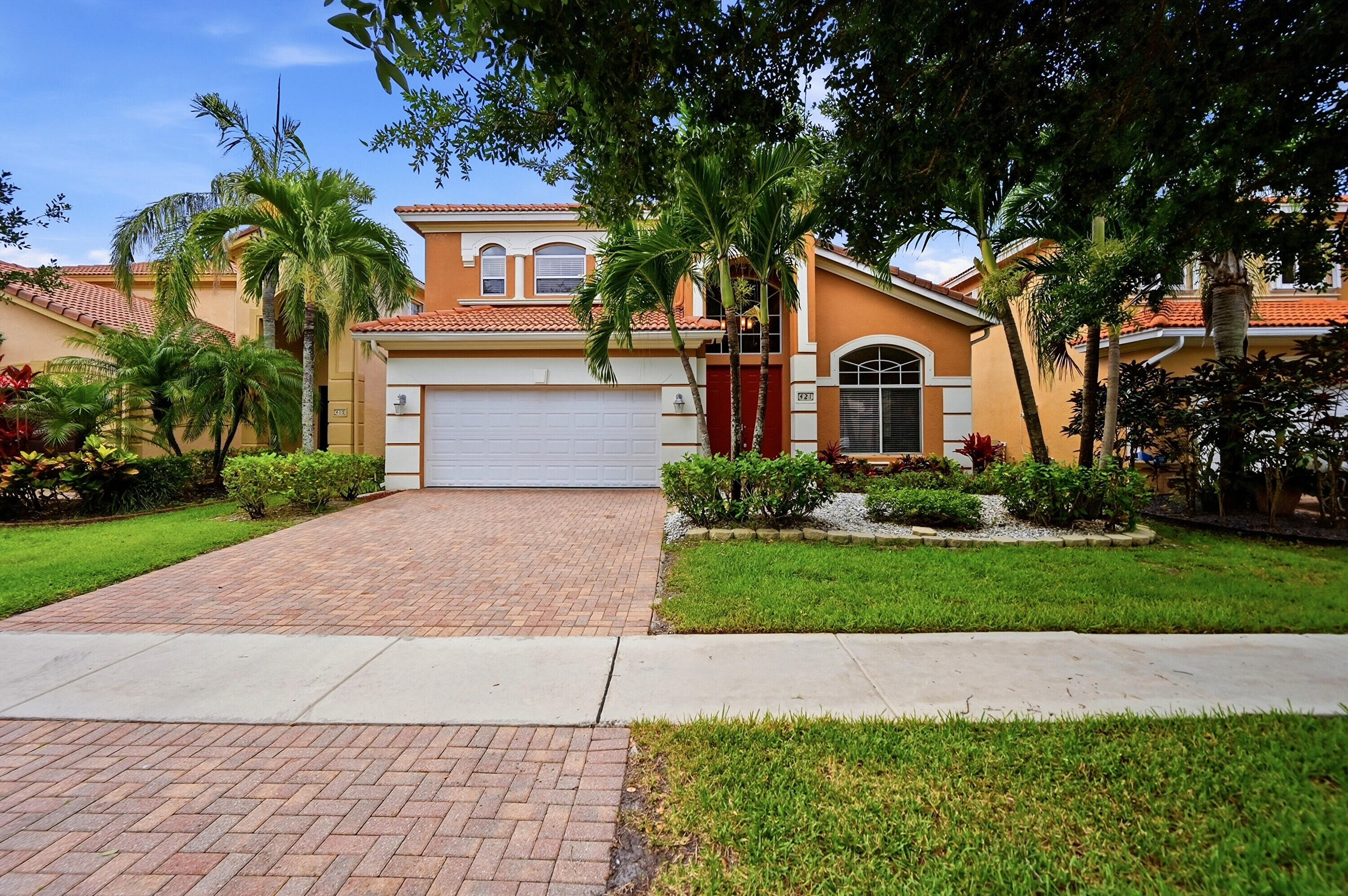 421 Gazetta Way — photo