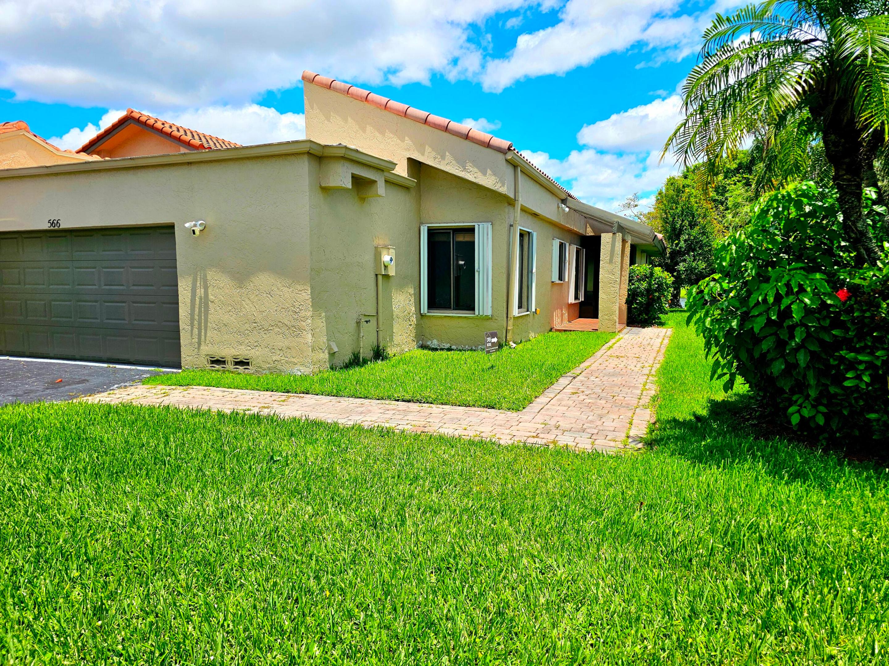 566 Village Lake Drive — photo