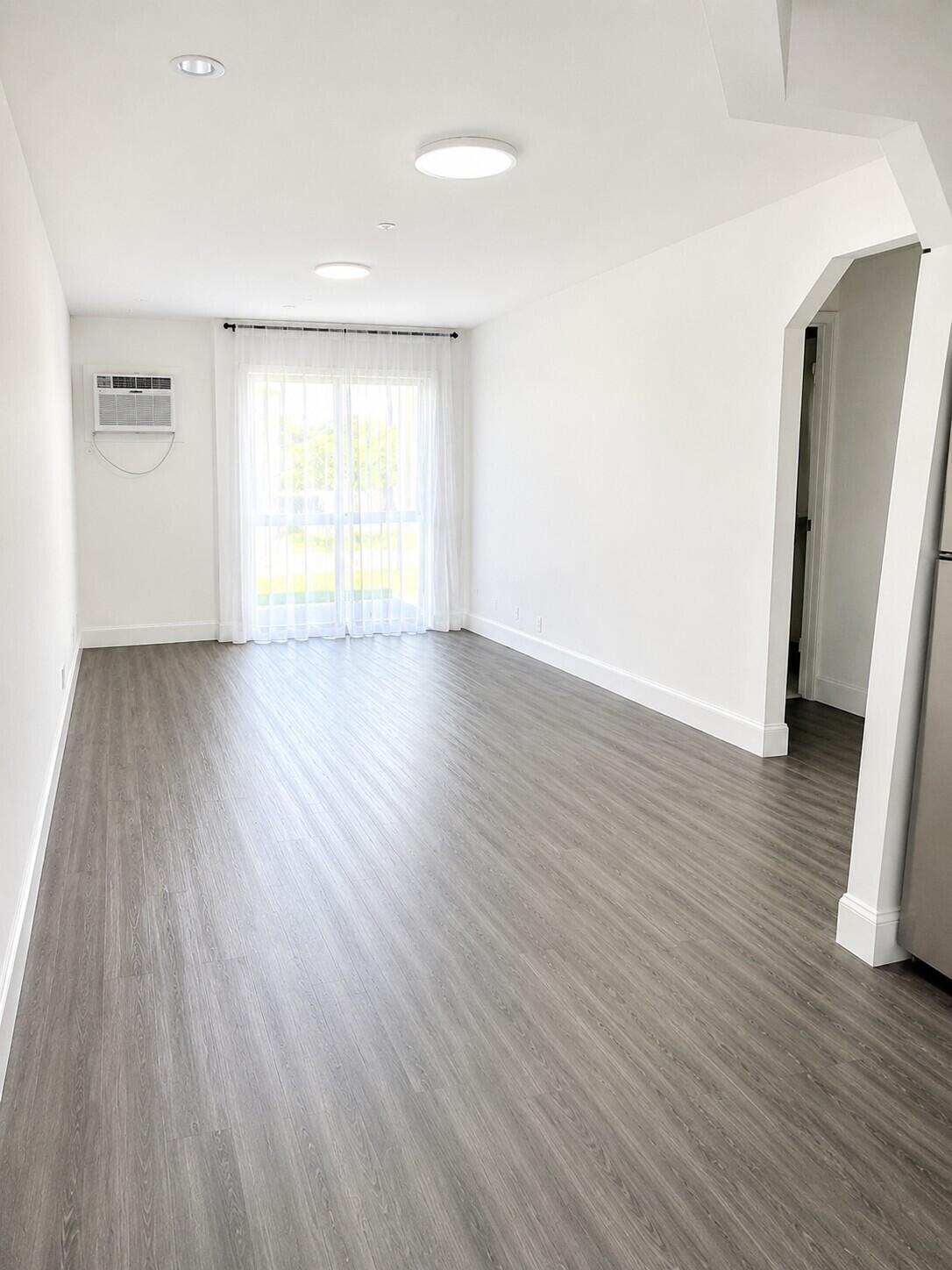 510 Lake Shore Drive Unit 3 — photo
