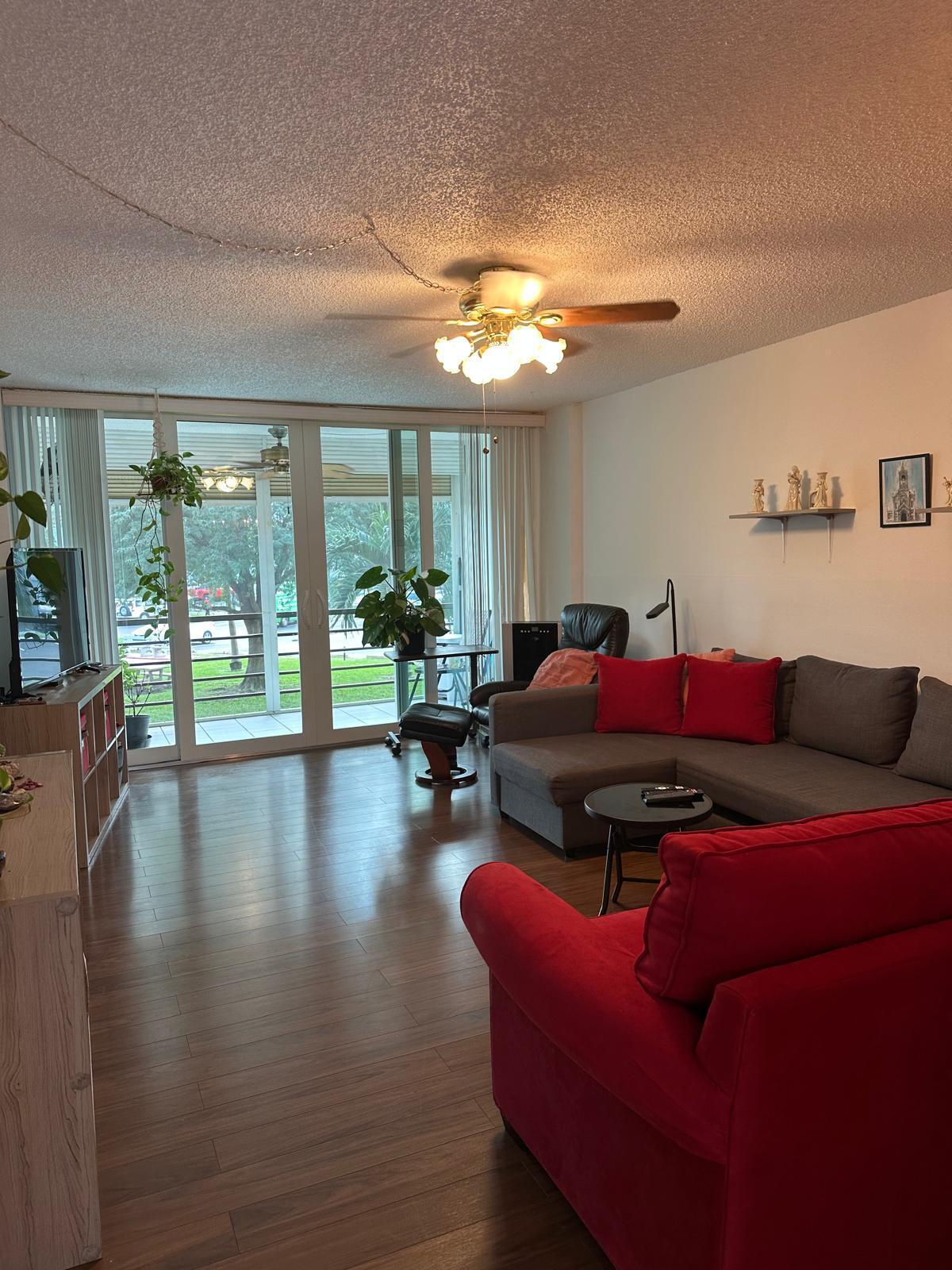 115 Royal Pk Drive 2G — photo
