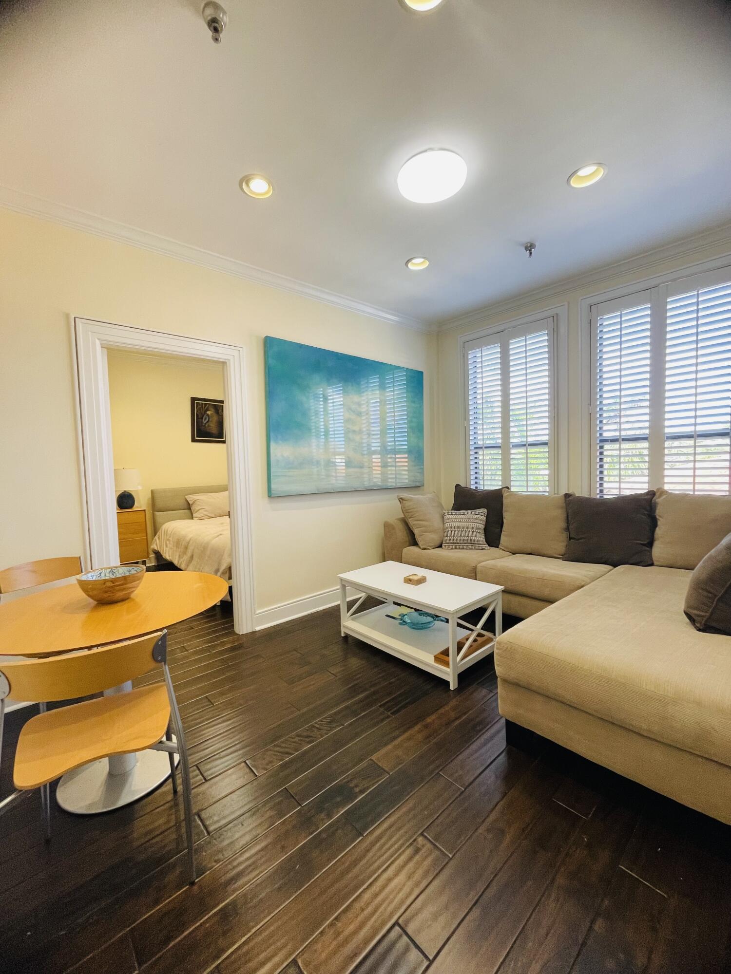 235 Sunrise Avenue 2262 — photo