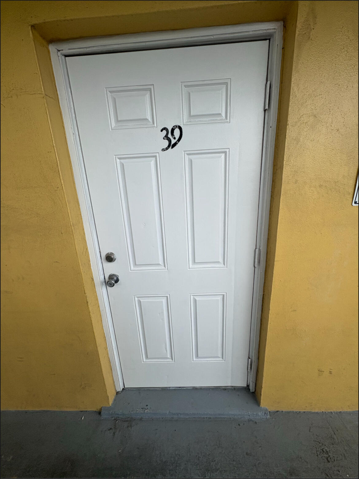 1501 Crescent Circle E39 — photo