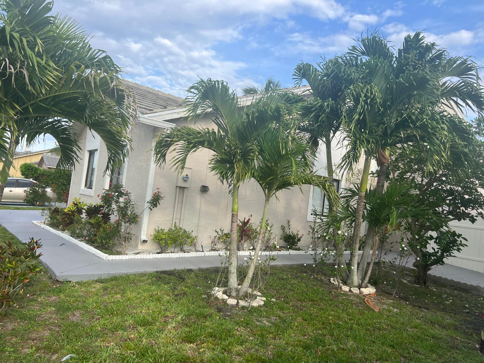 5765 Strawberry Lakes Circle — photo