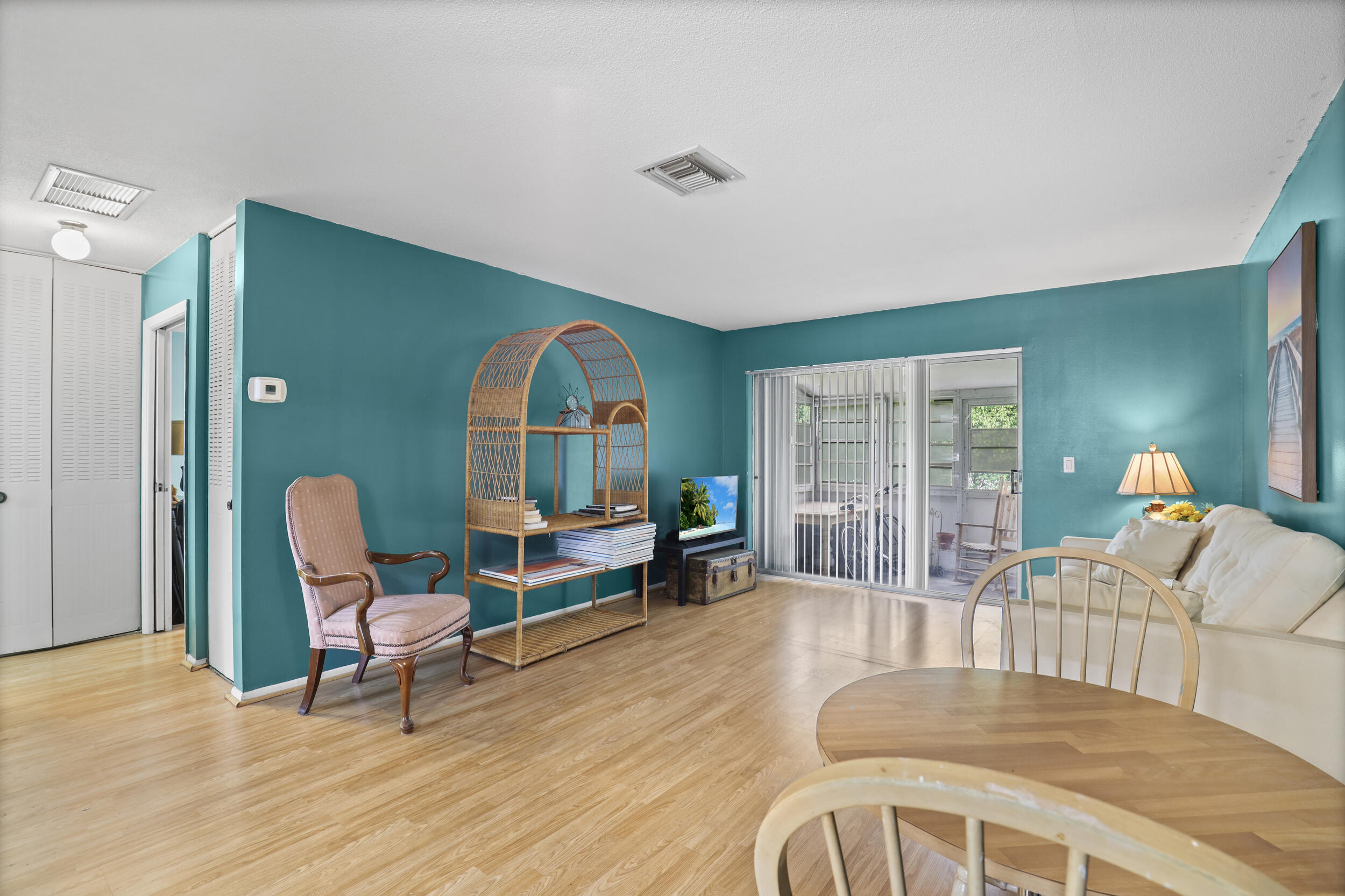 2885 W Ashley Drive W Unit B — photo