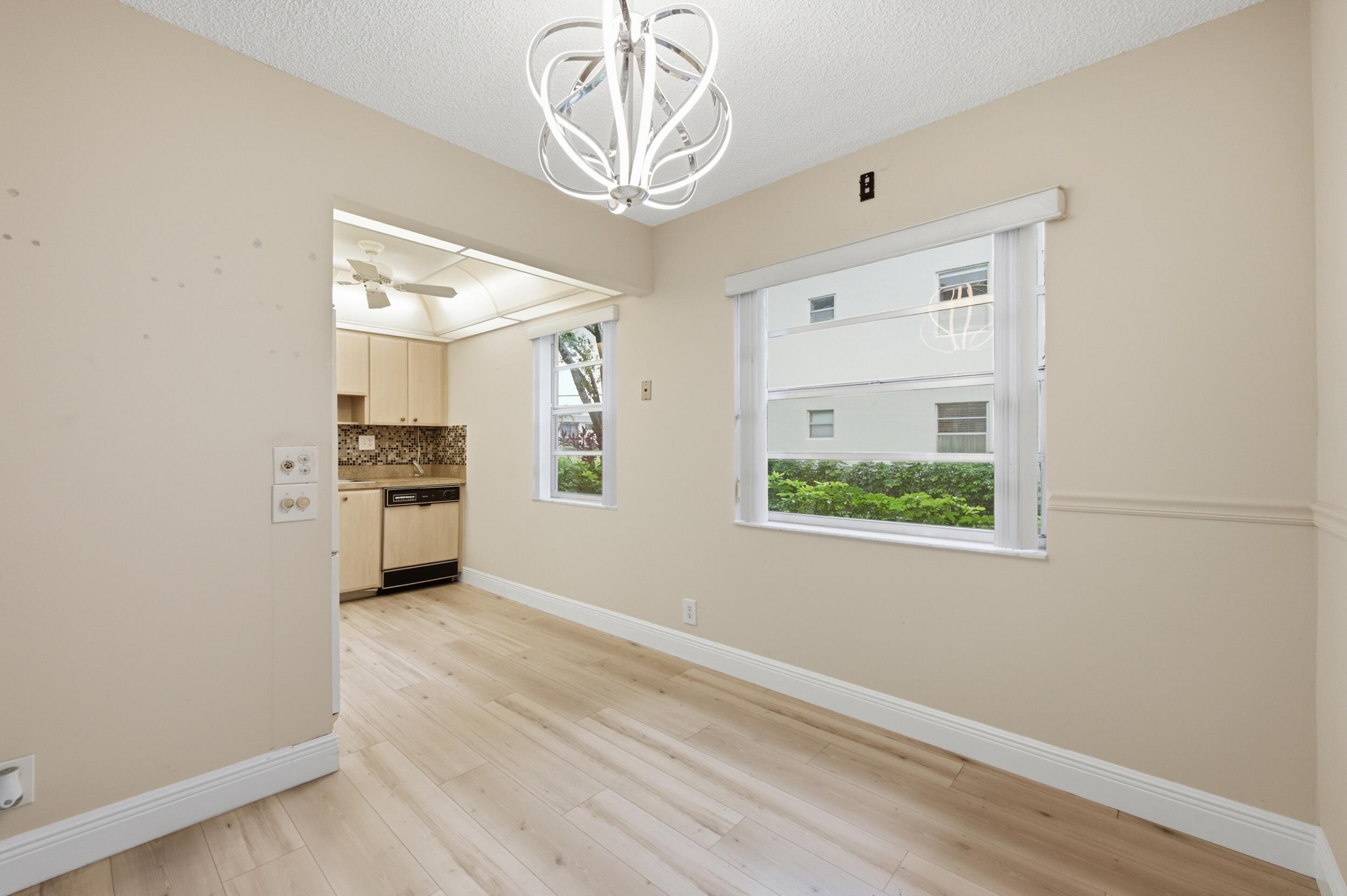 442 Normandy J — photo