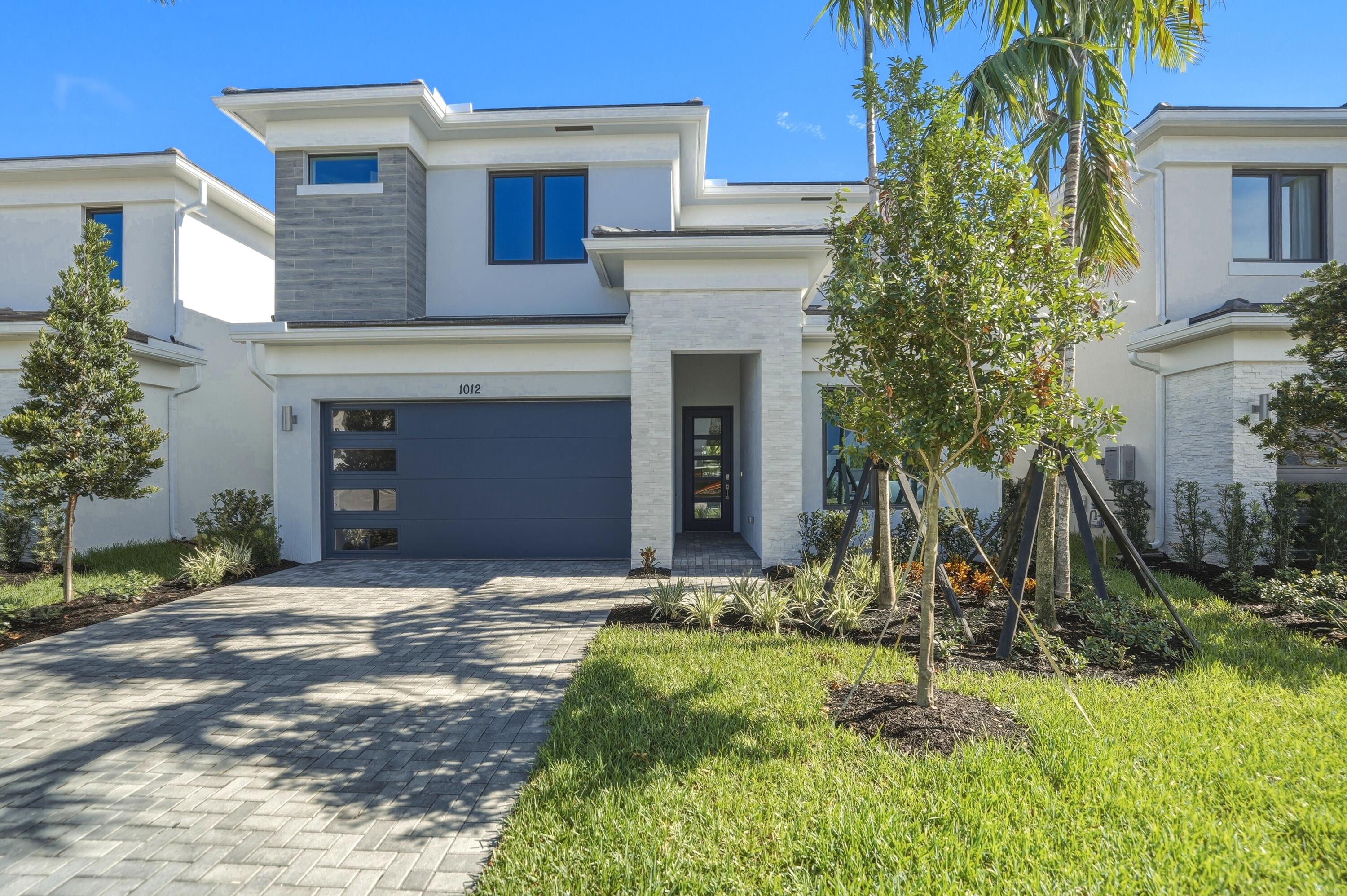 1012 Raleigh Way — photo