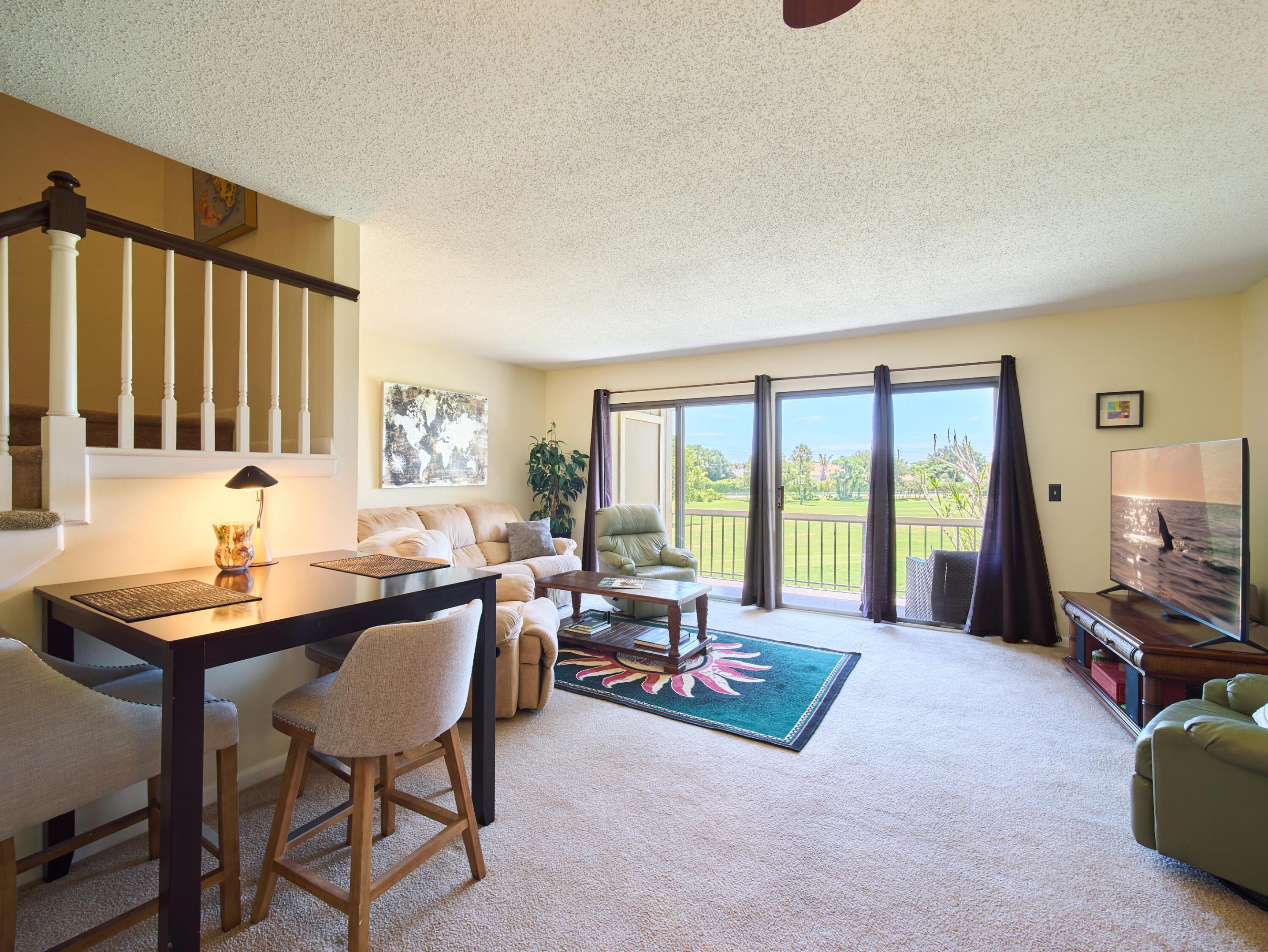 18439 SE Wood Haven Lane M — photo