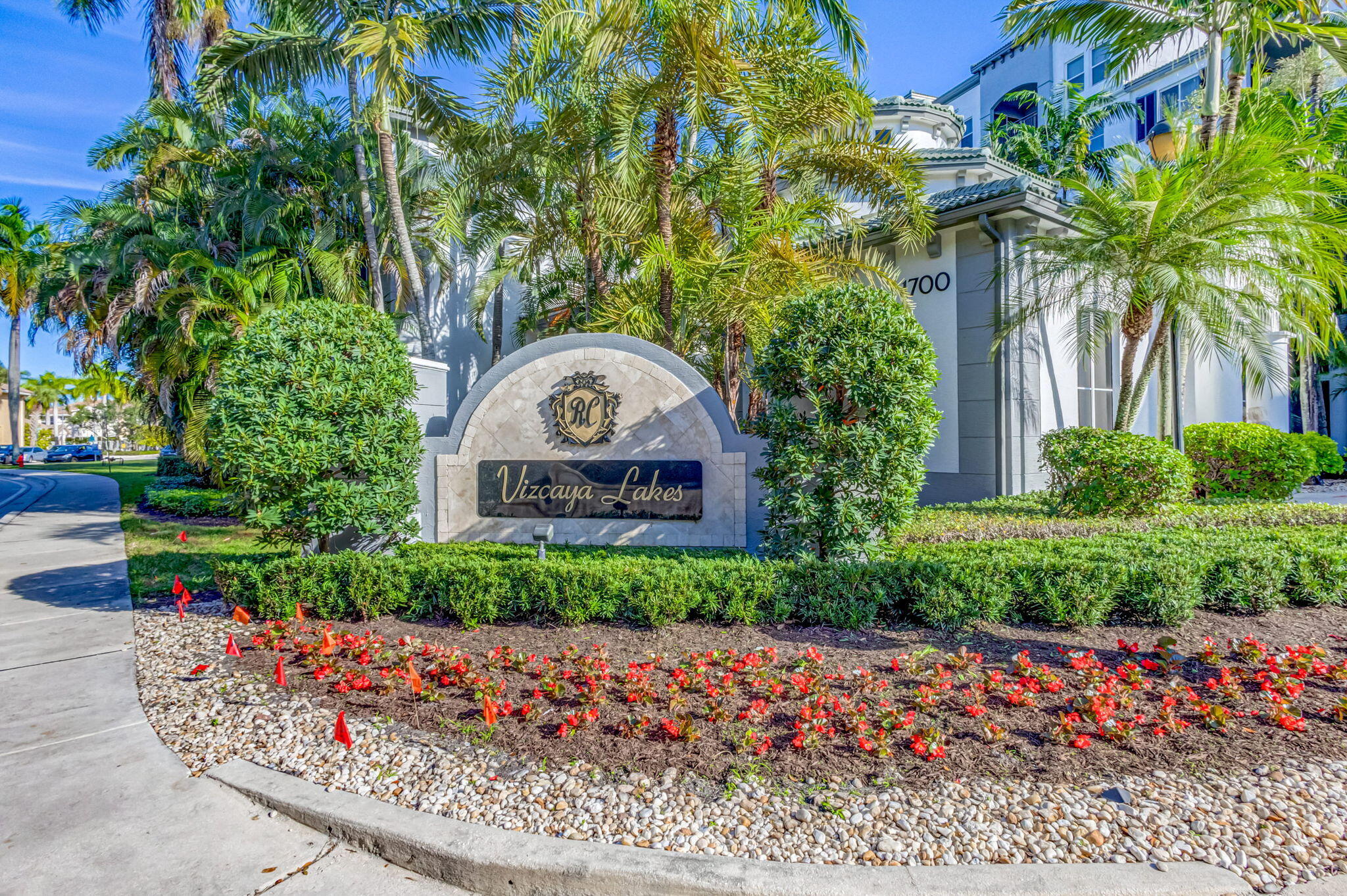 1660 Renaissance Commons Boulevard 2424 — photo
