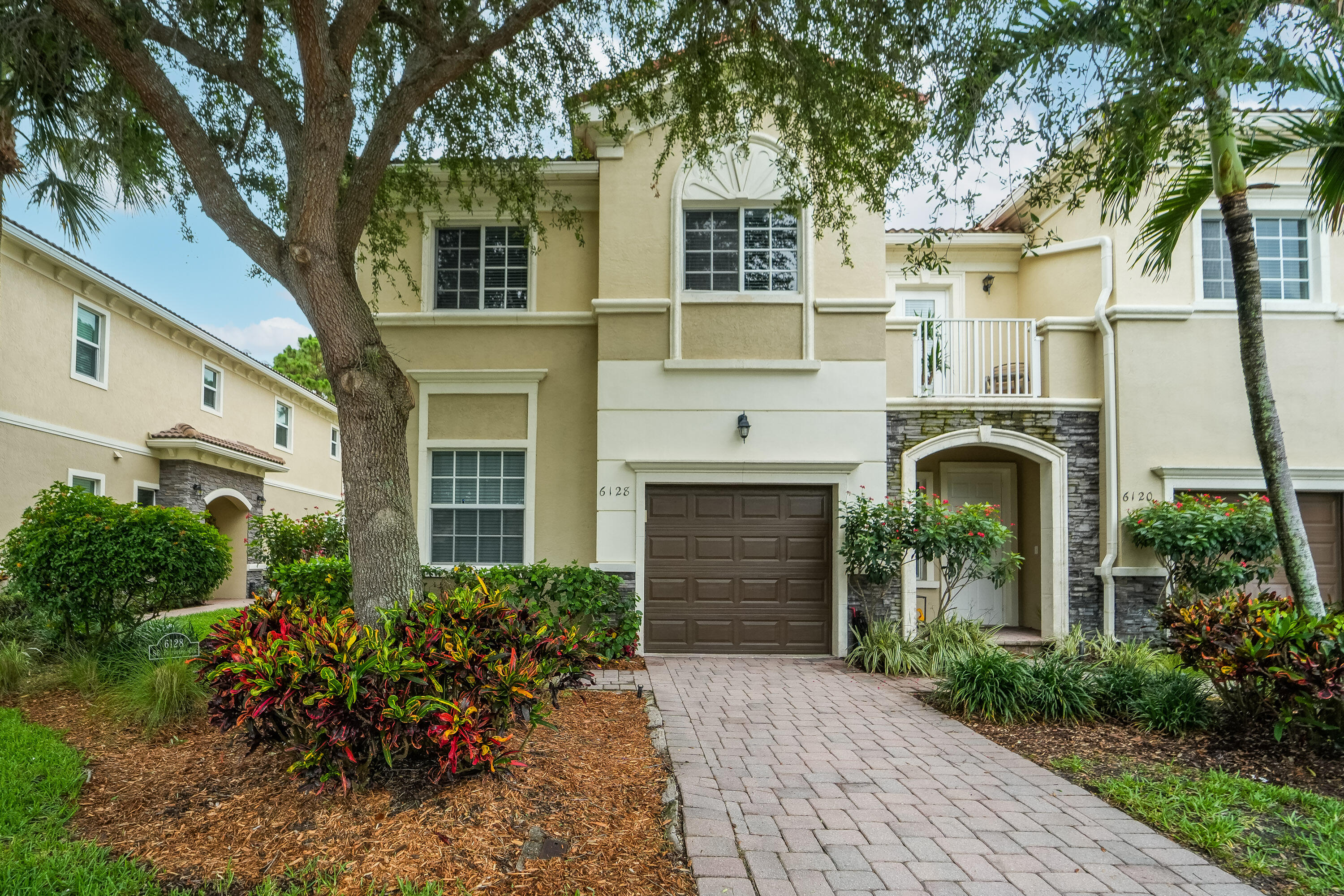 6128 SE Portofino Circle 104 — photo
