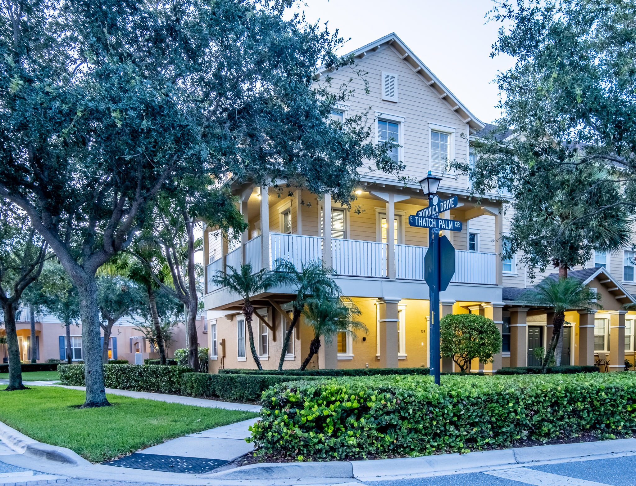 103 E Thatch Palm Circle, Jupiter, FL 33458 — photo 2