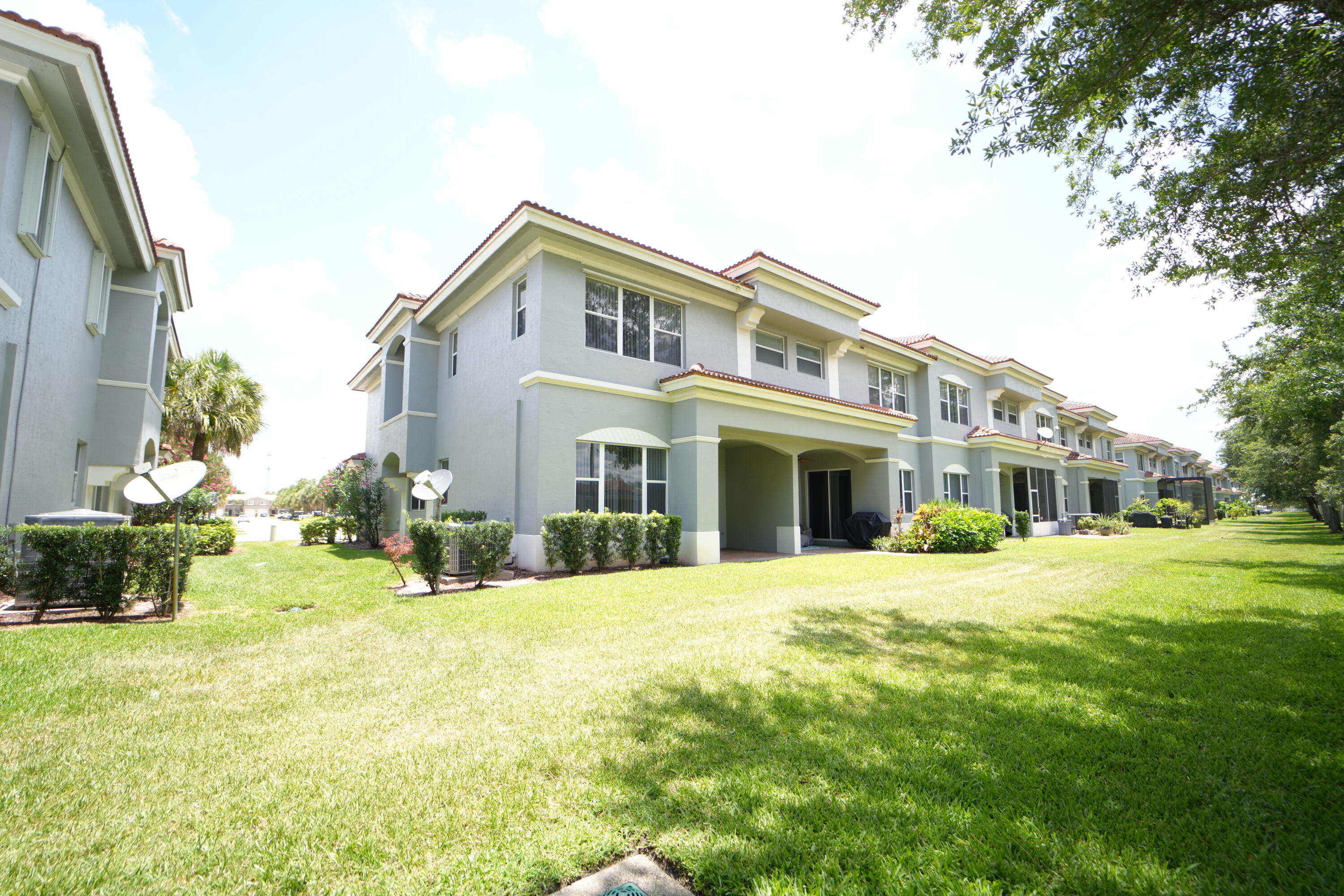 2202 SW Cape Cod Drive — photo