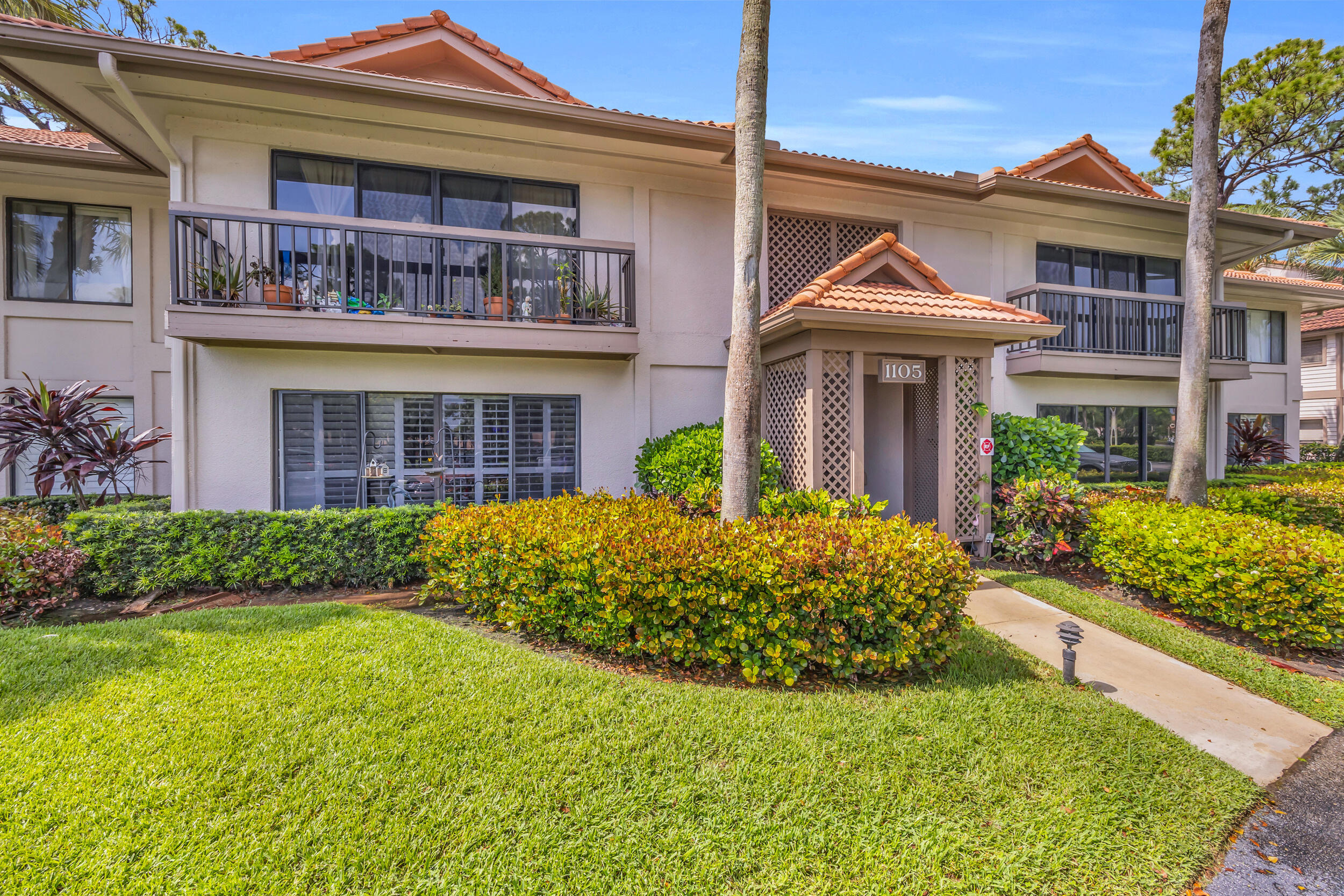 1105 Duncan Circle 104 — photo