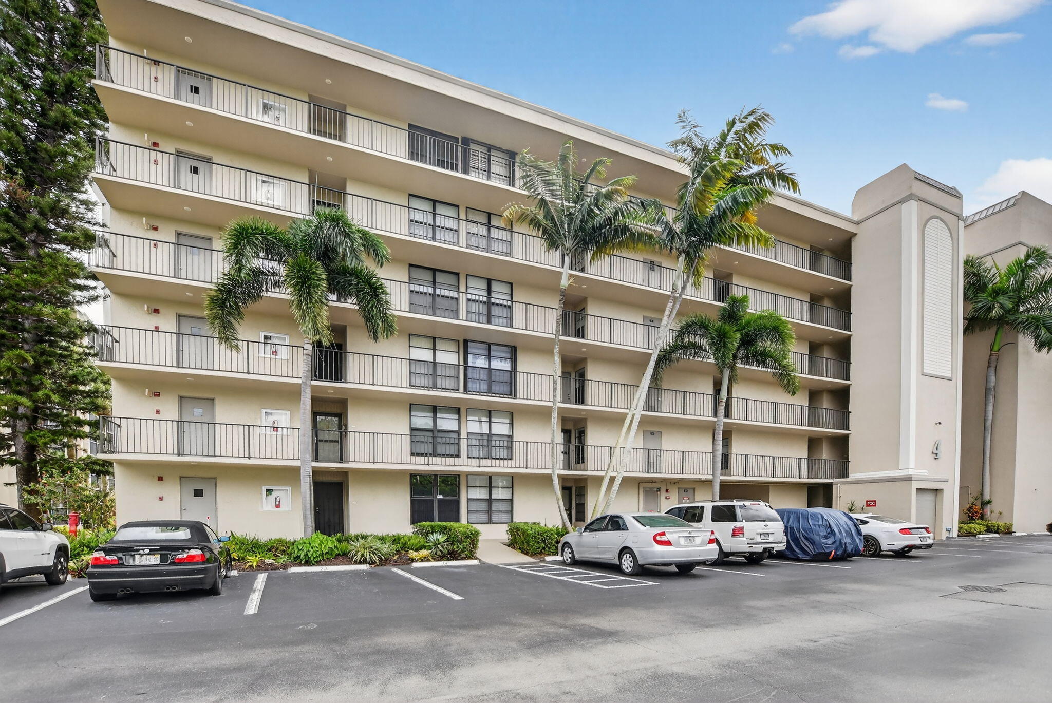 4 Royal Palm Way 601 — photo