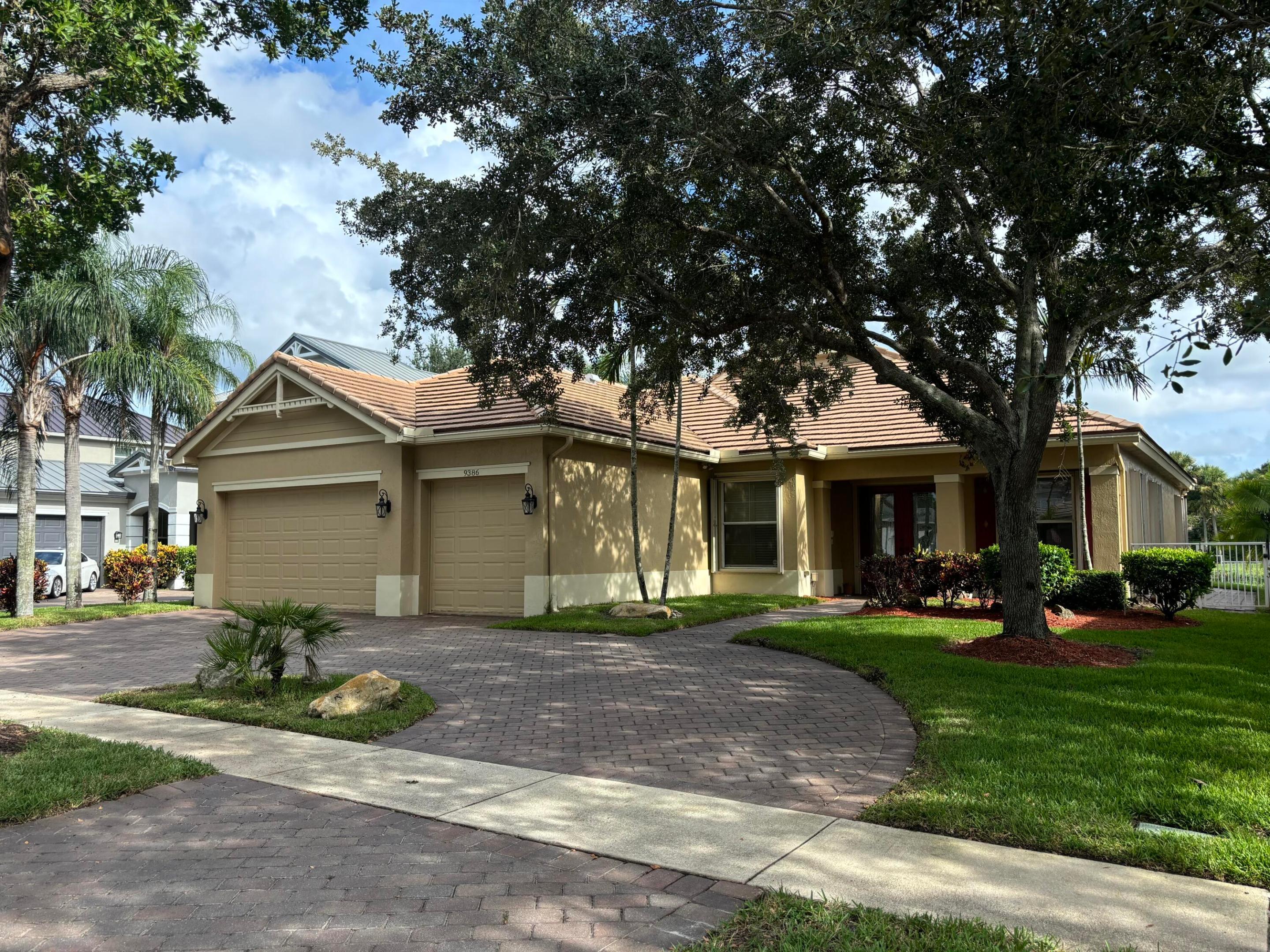 9386 Madewood Court — photo