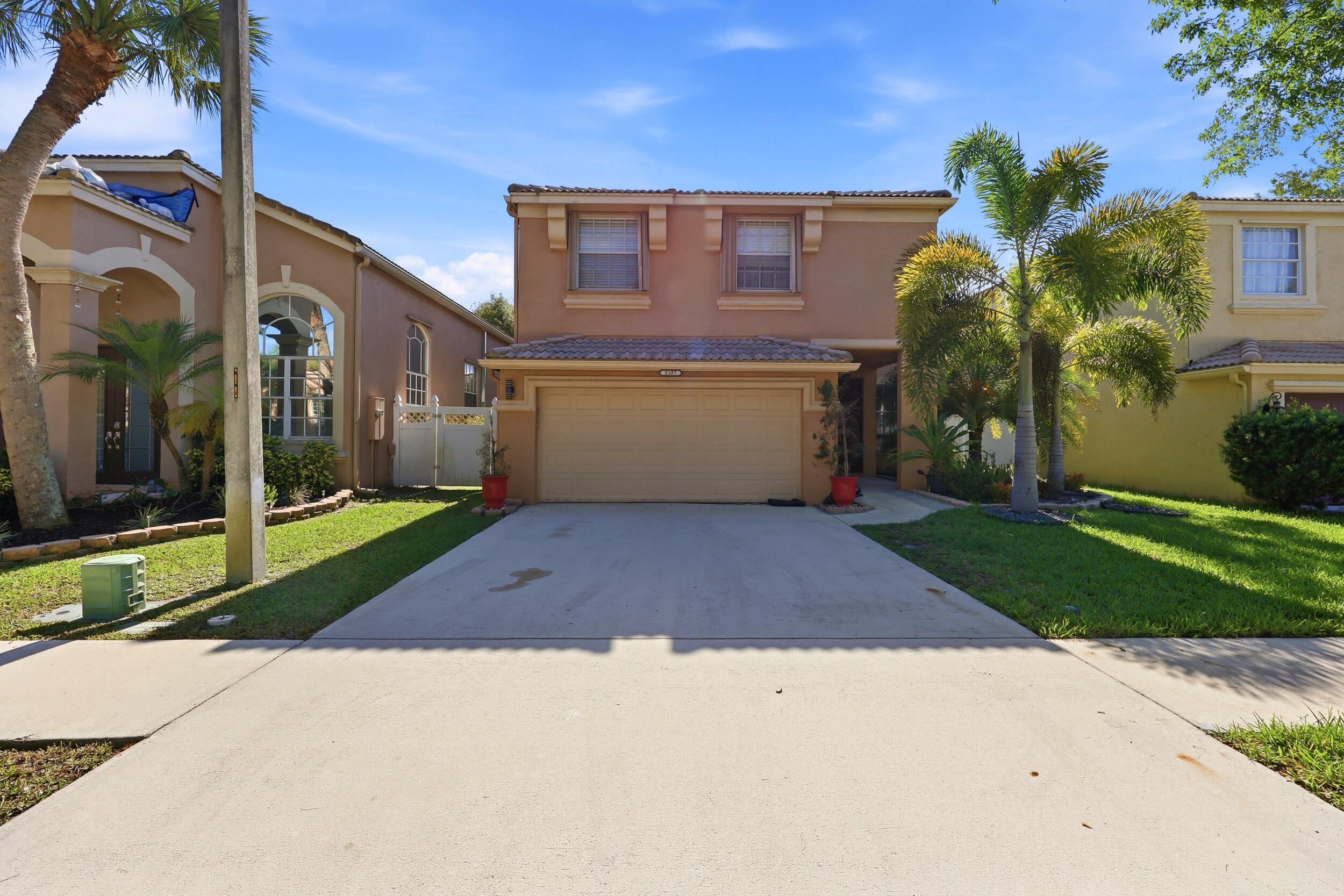 1327 Isleworth Court — photo