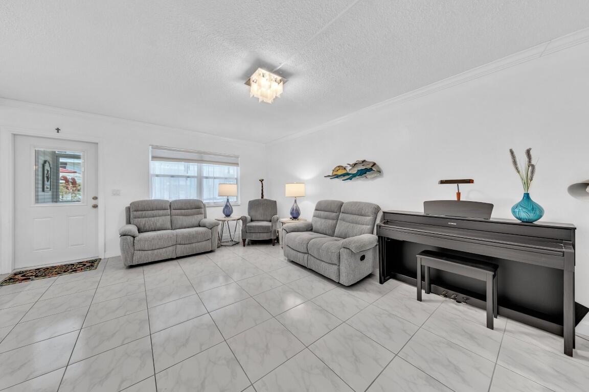 580 Egret Drive 121 — photo