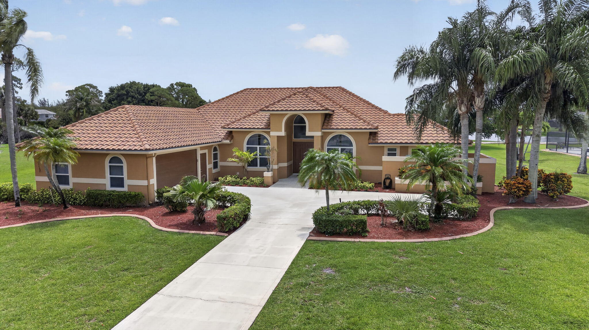 8030 Woodsmuir Drive — photo