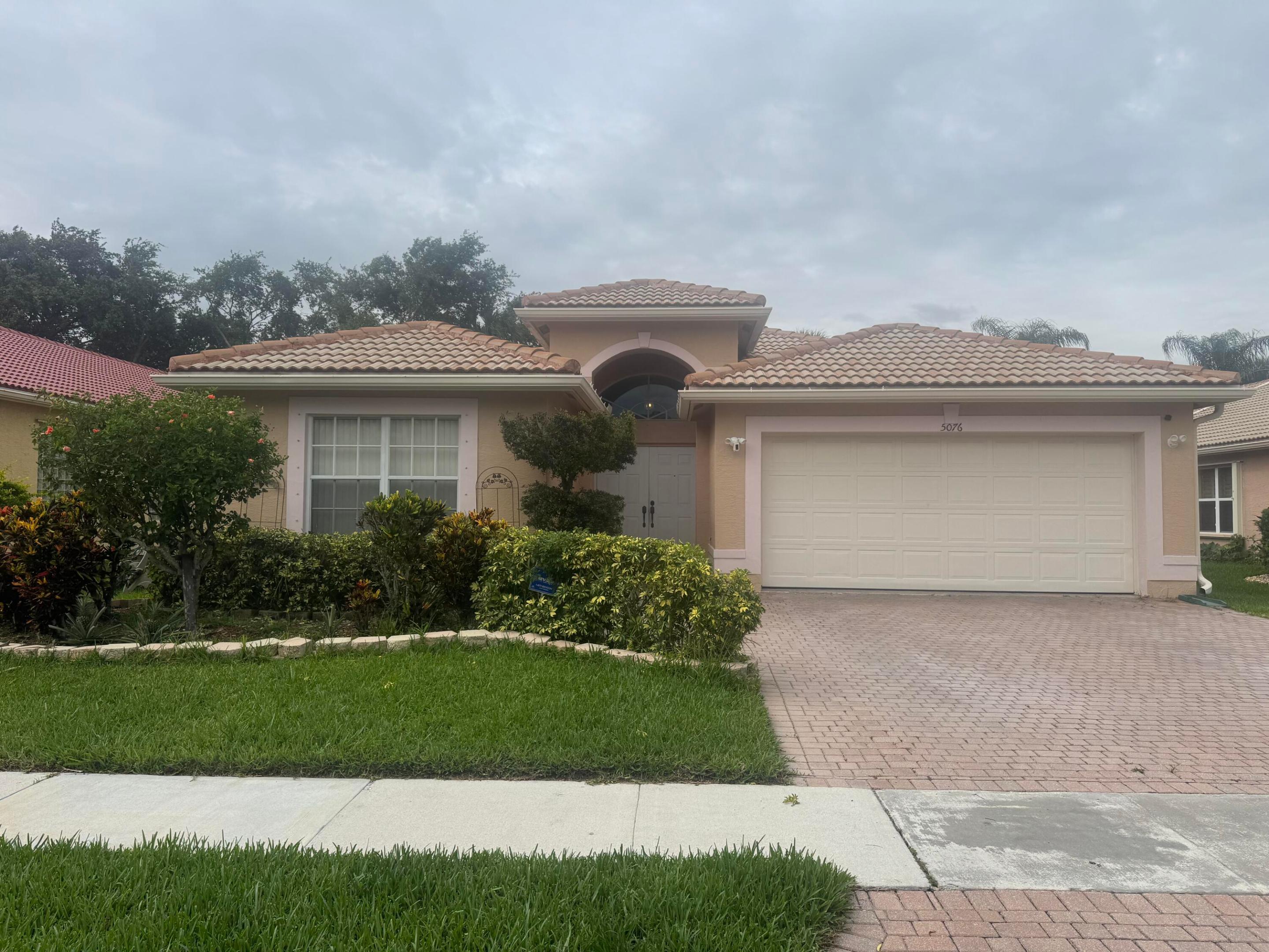 5076 Nautica Lake Circle — photo