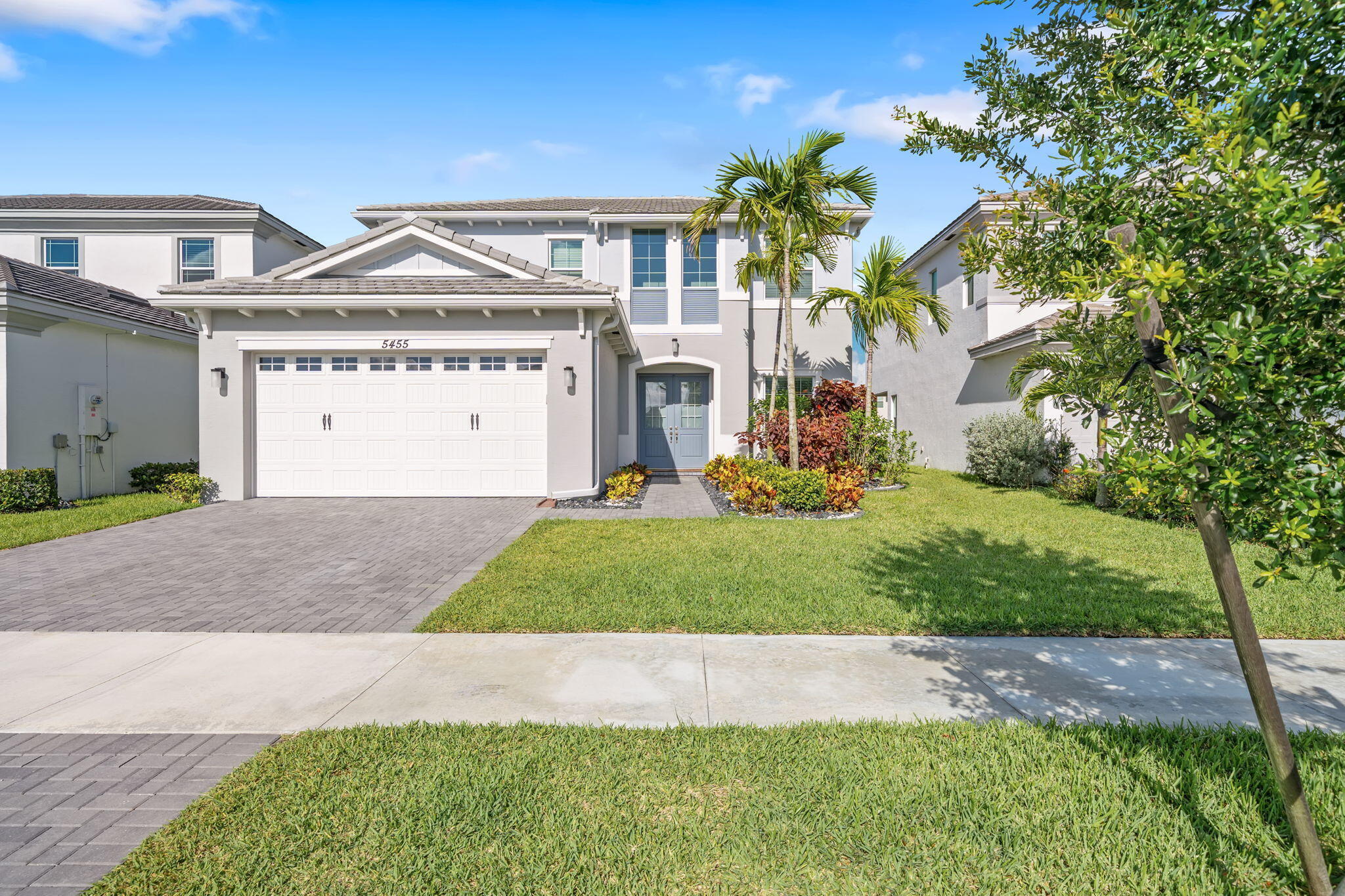 5455 Empire Drive — photo