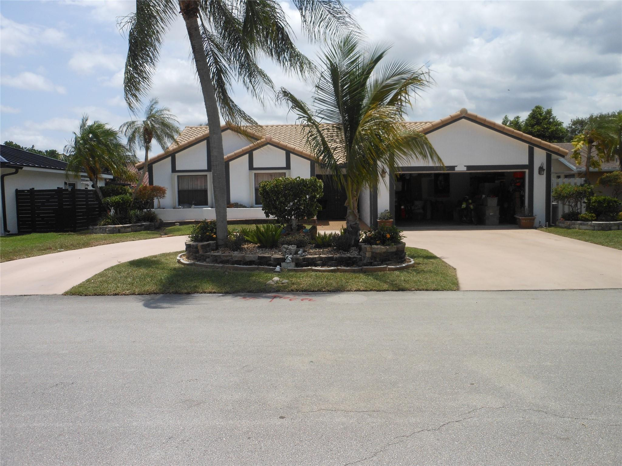8706 NW 83rd Street — photo
