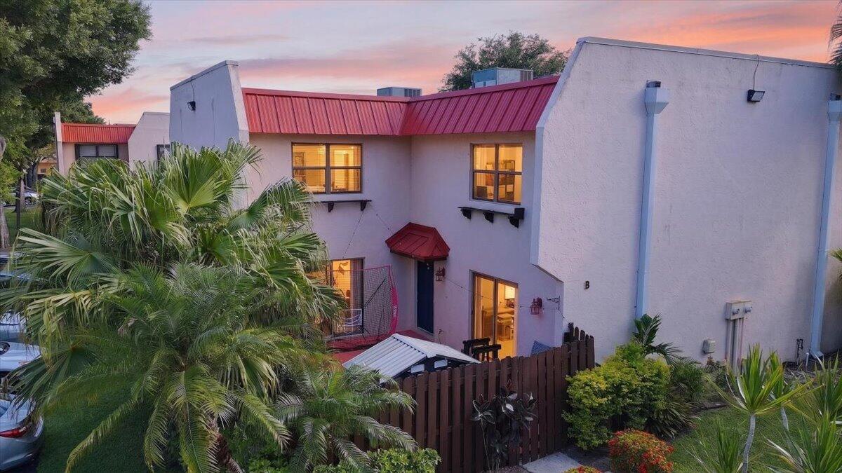 6351 Seven Springs Boulevard B — photo