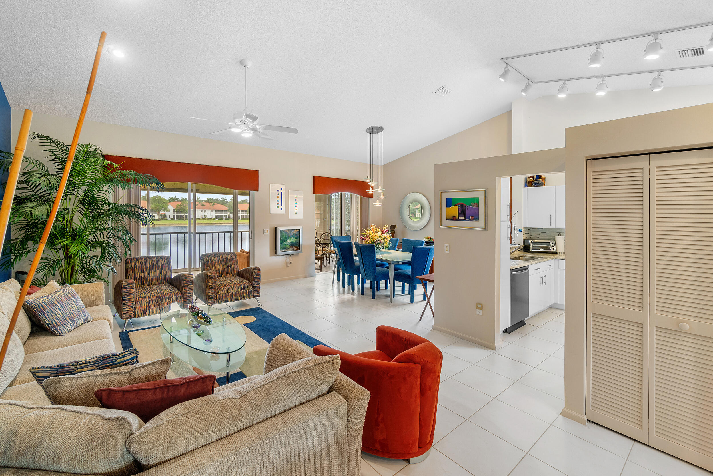 9829 Seacrest Circle 202 — photo