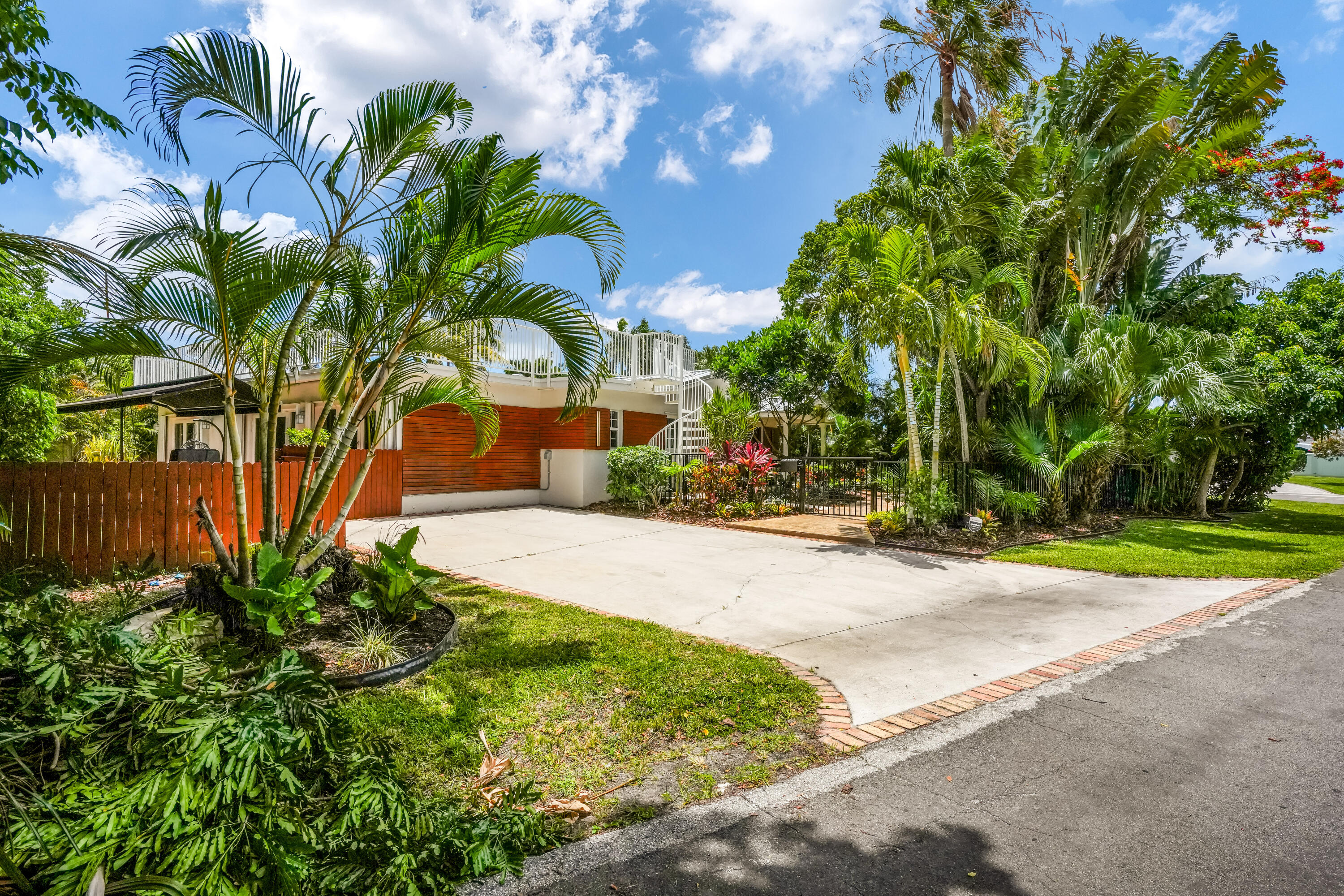 2400 N Riverside Drive, Pompano Beach, FL 33062 — photo 3