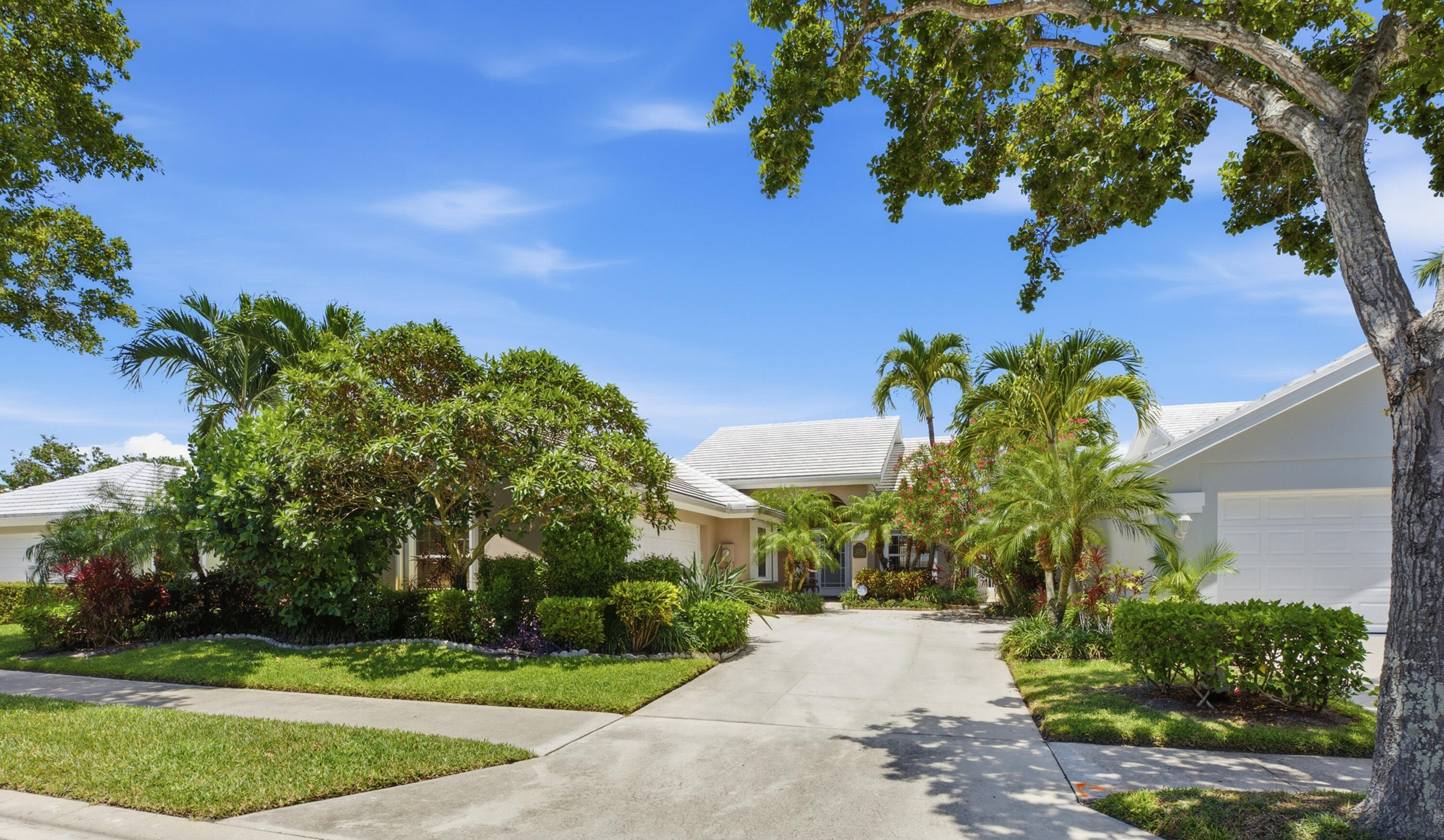 2319 Saratoga Bay Drive — photo